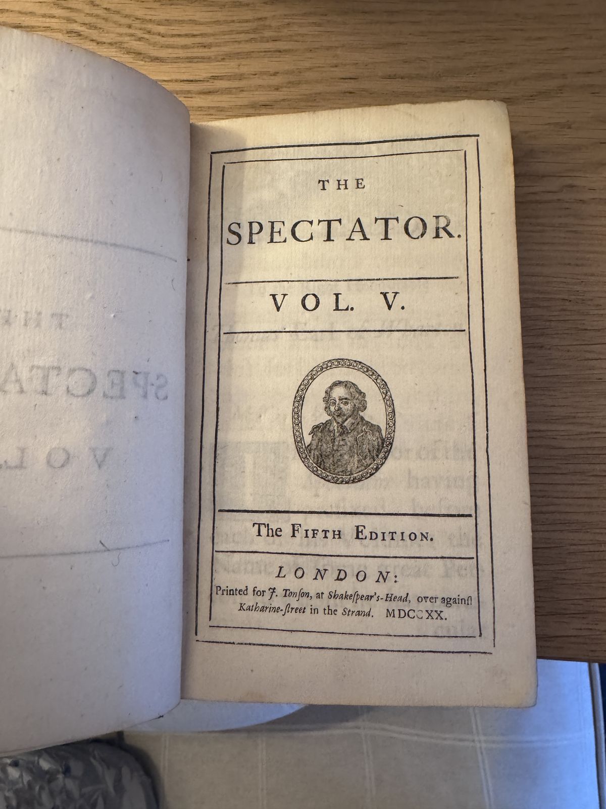 Set Of 8 Antique Spectator Books photo vinterior
