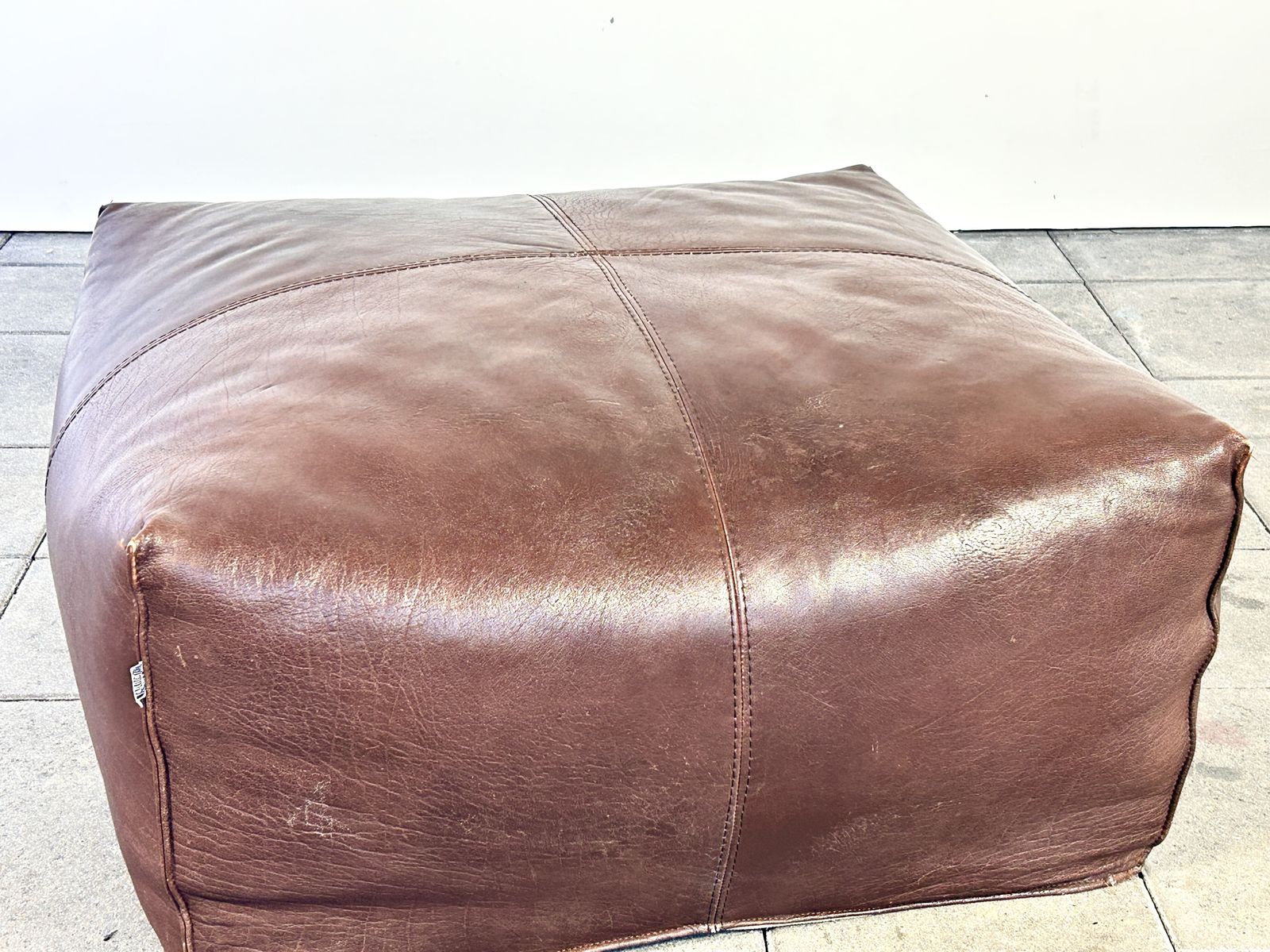 Bambole Leather Poof Designed By Mario Bellini For B&B Italia 1980ies photo furniture