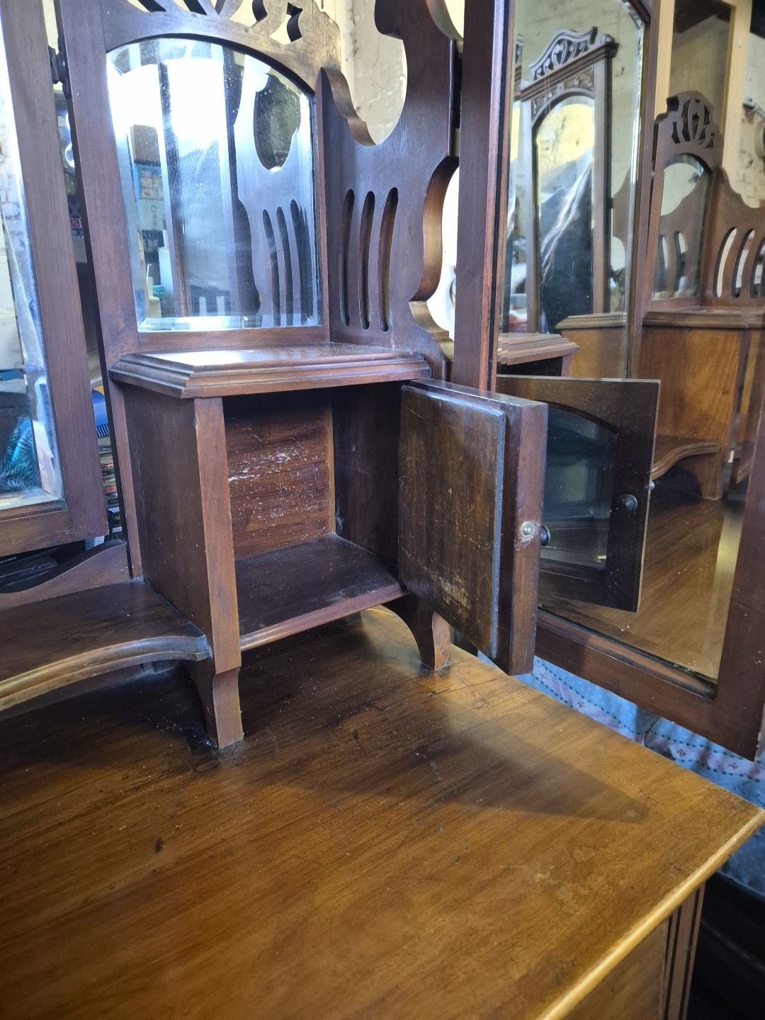 Edwardian Satin Walnut Batwing Dressing Table / Chest Of Drawers & 7 Mirrors photo vintage