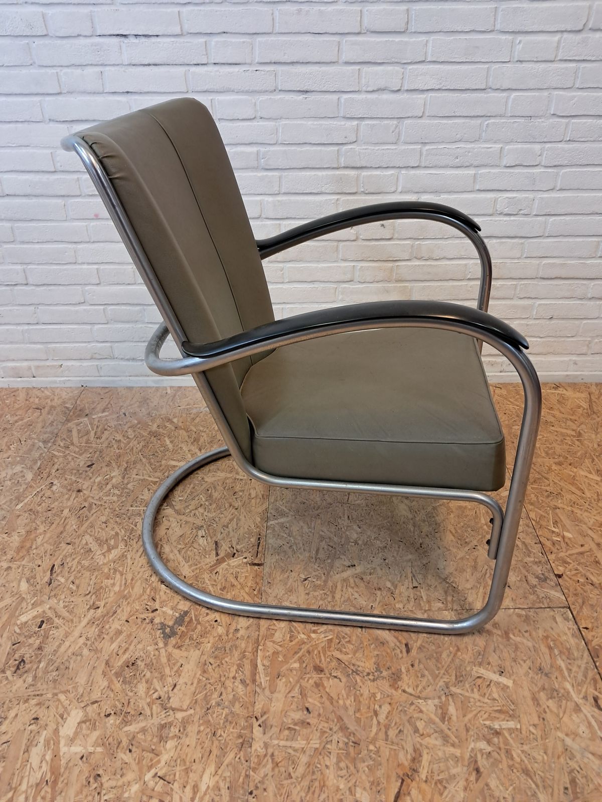 Gispen 412 Lounge Chair, 1950s photo vintage