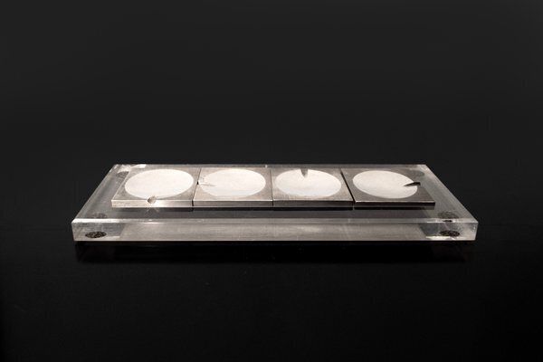 Asbak En Ornament In Acrylglas En Staal Van Newsilverfox, Jaren 1970 photo furniture