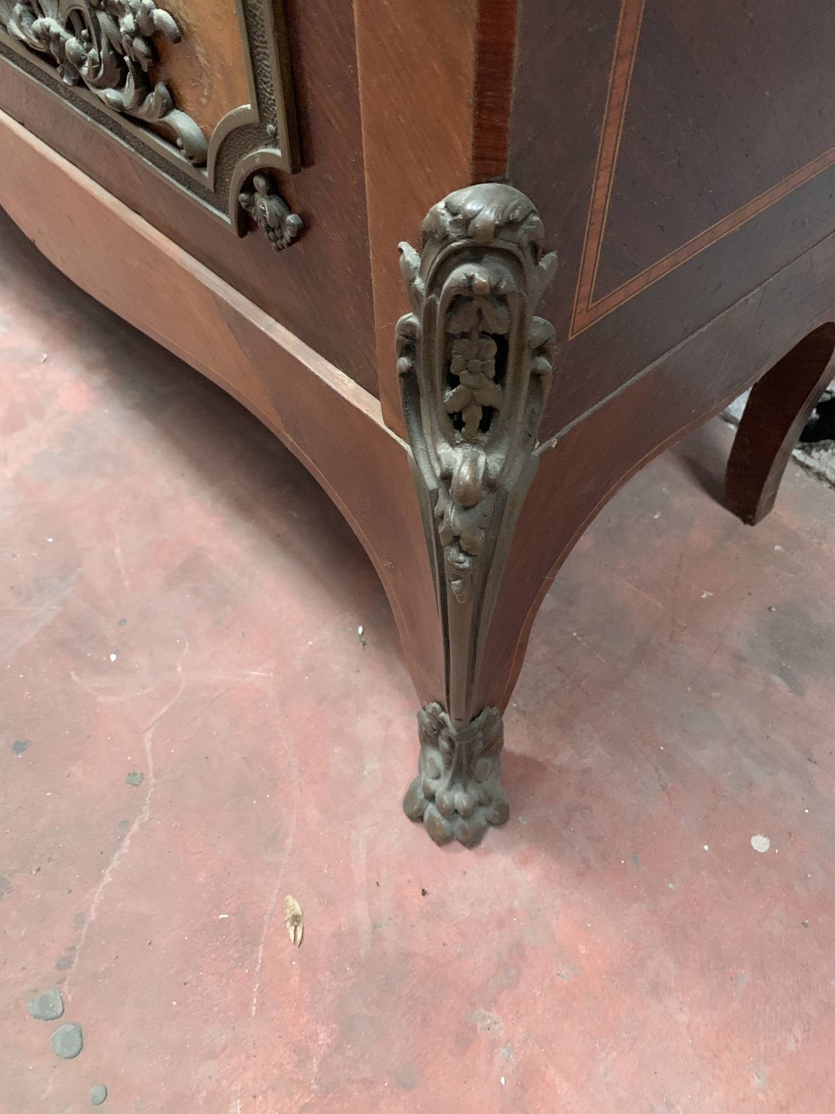 1447.125 Louis XV Style Bookcase In Mahogany And Burr Walnut, 20th Century photo