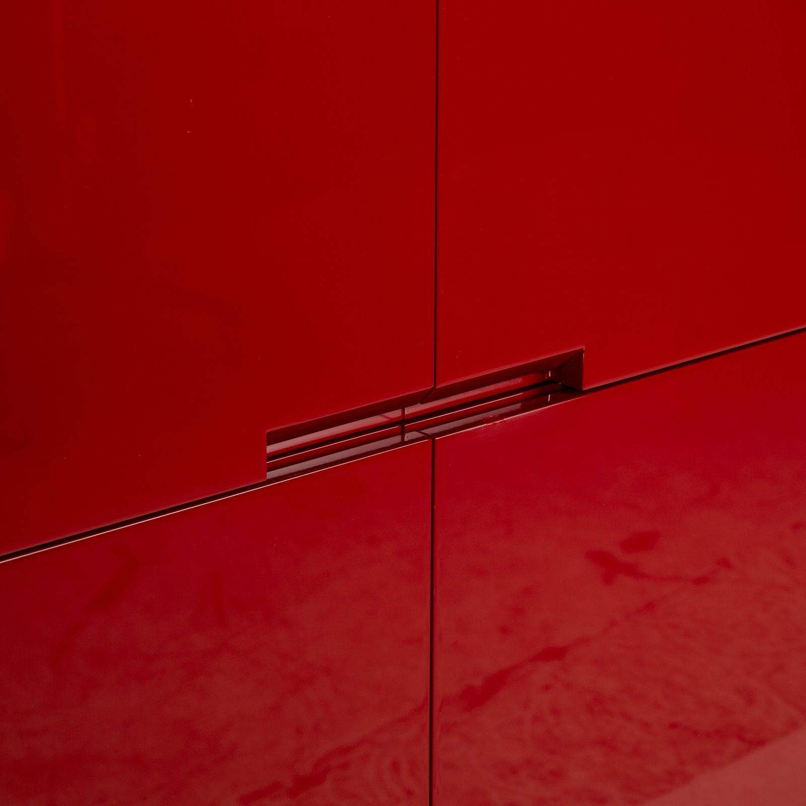 B&B Italia Wooden Sideboard Red High Gloss  Metal Feet photo vinterior