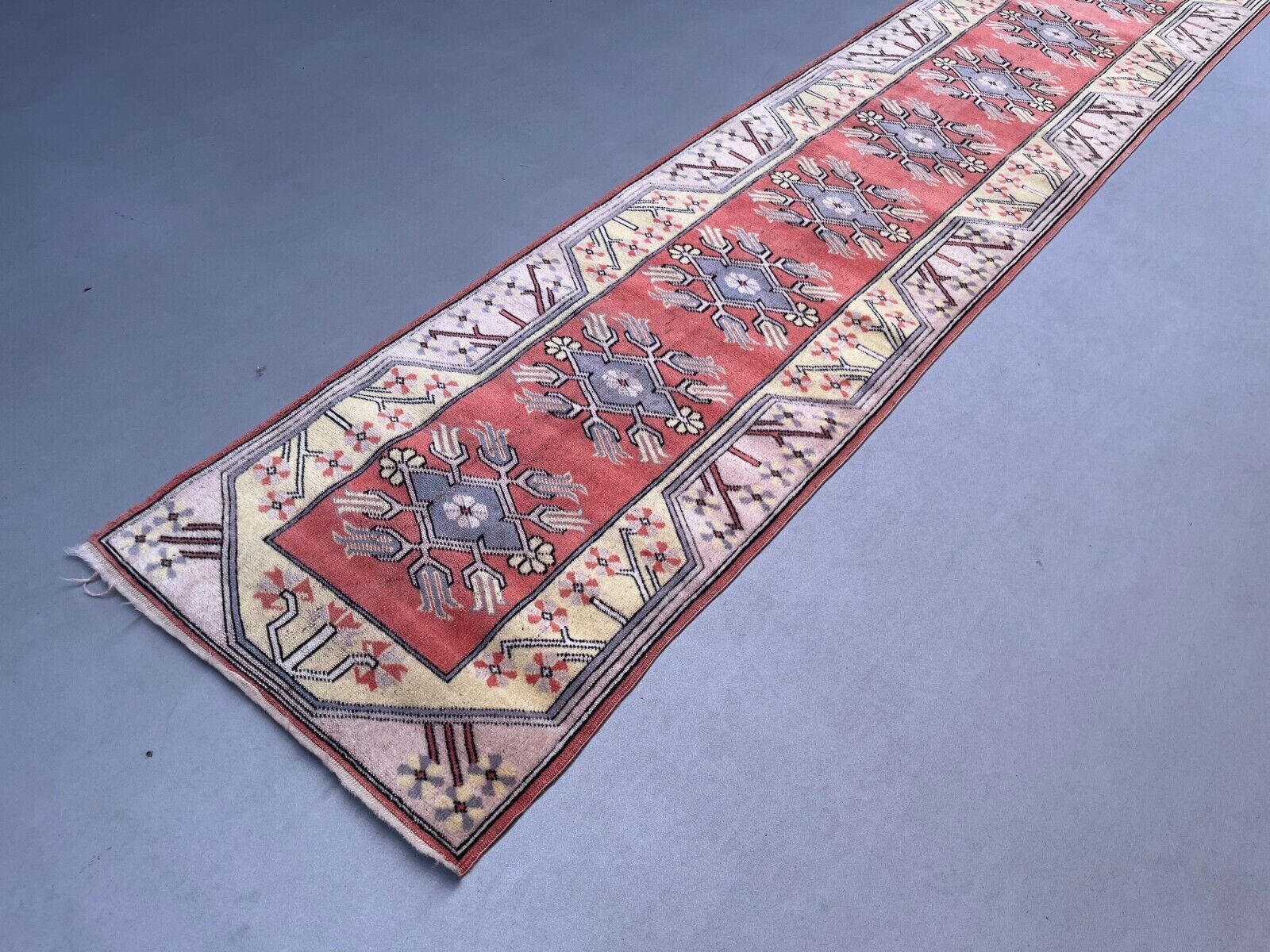Vintage Turkish Runner 475x81 Cm Milas Rug, Terracotta Red, Green, Beige photo Textiles
