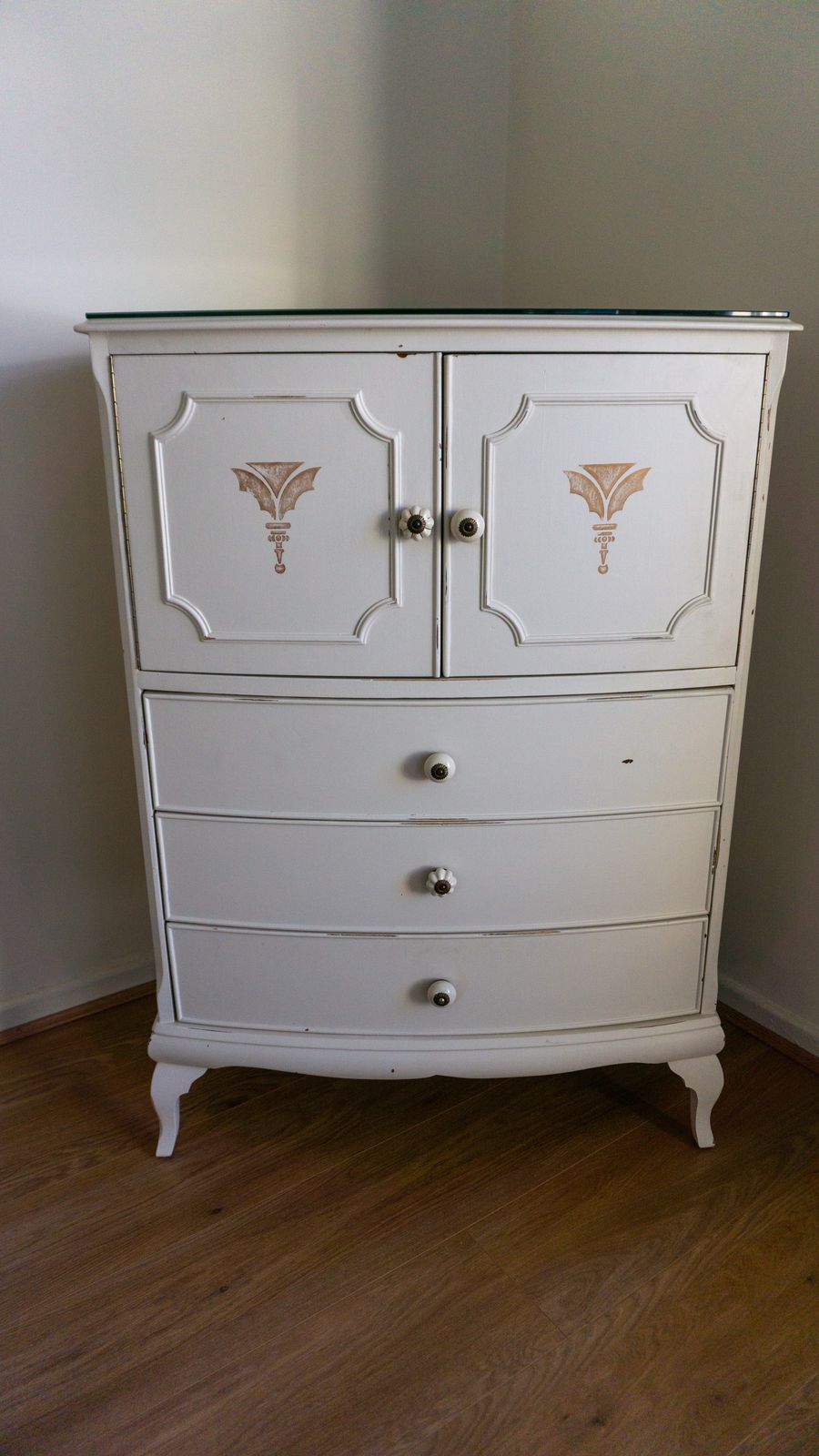 Ivory 3 Piece Bespoke Hand Painted Bedroom Set (French Louis) photo for sale