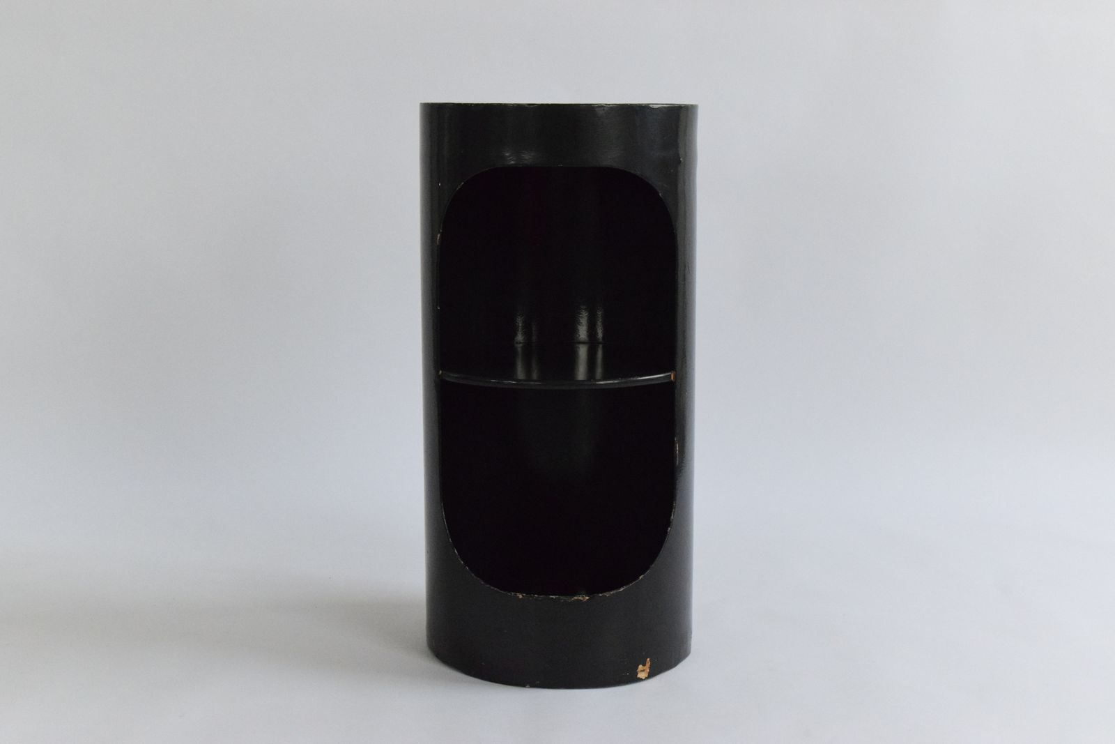 Vintage Black Tomotom Cardboard Side Table By Bernard Holdaway For Hull Traders Furniture