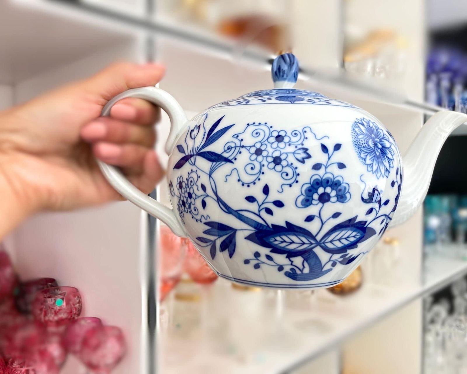 Blauw Uien Theeservies | 15 Delig | Blauw Wit Porselein | Hutschenreuther photo Woonaccessoires