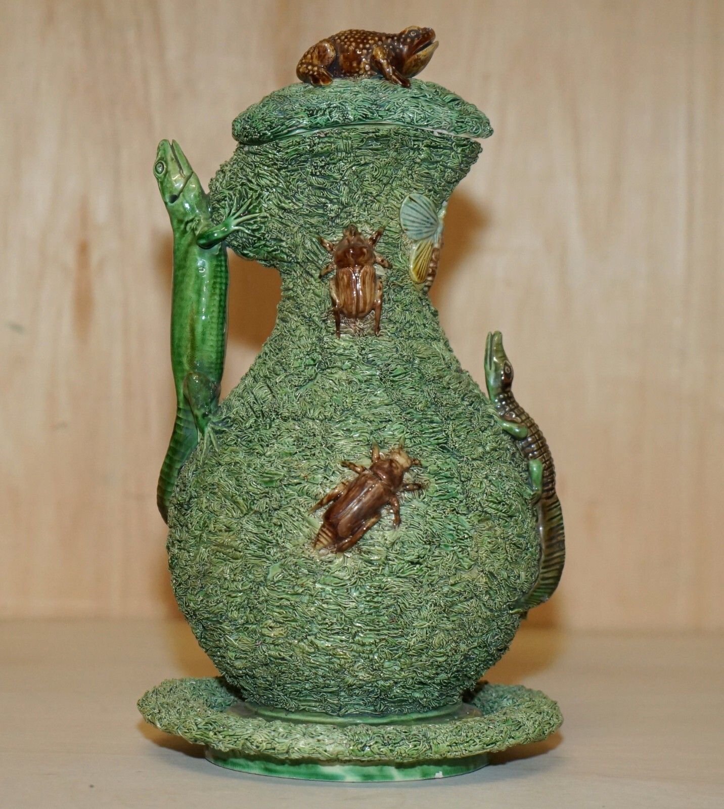 Stunning Portuguese Antique Victorian 1880 Mafra Palissy Ware Ewer Jug & Saucer
