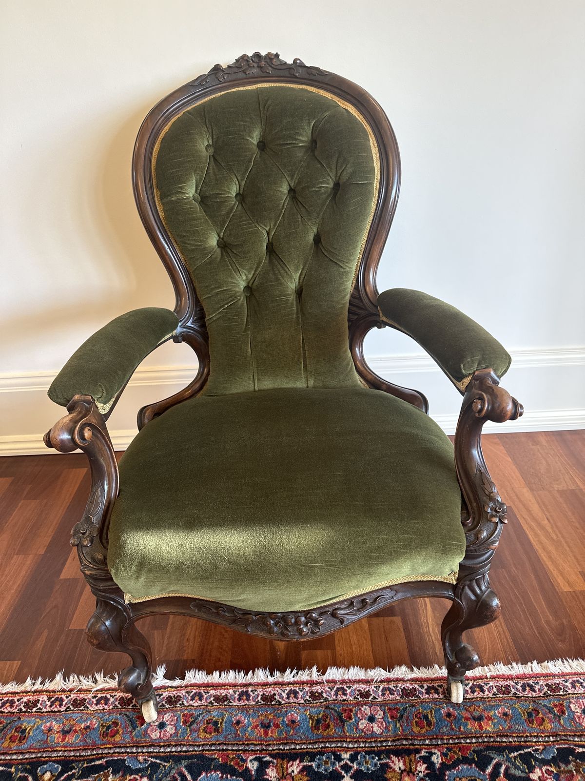 Victorian Suite    Grandfather Arm Chair, Grandmother Chair And Six Dining Chairs photo for sale