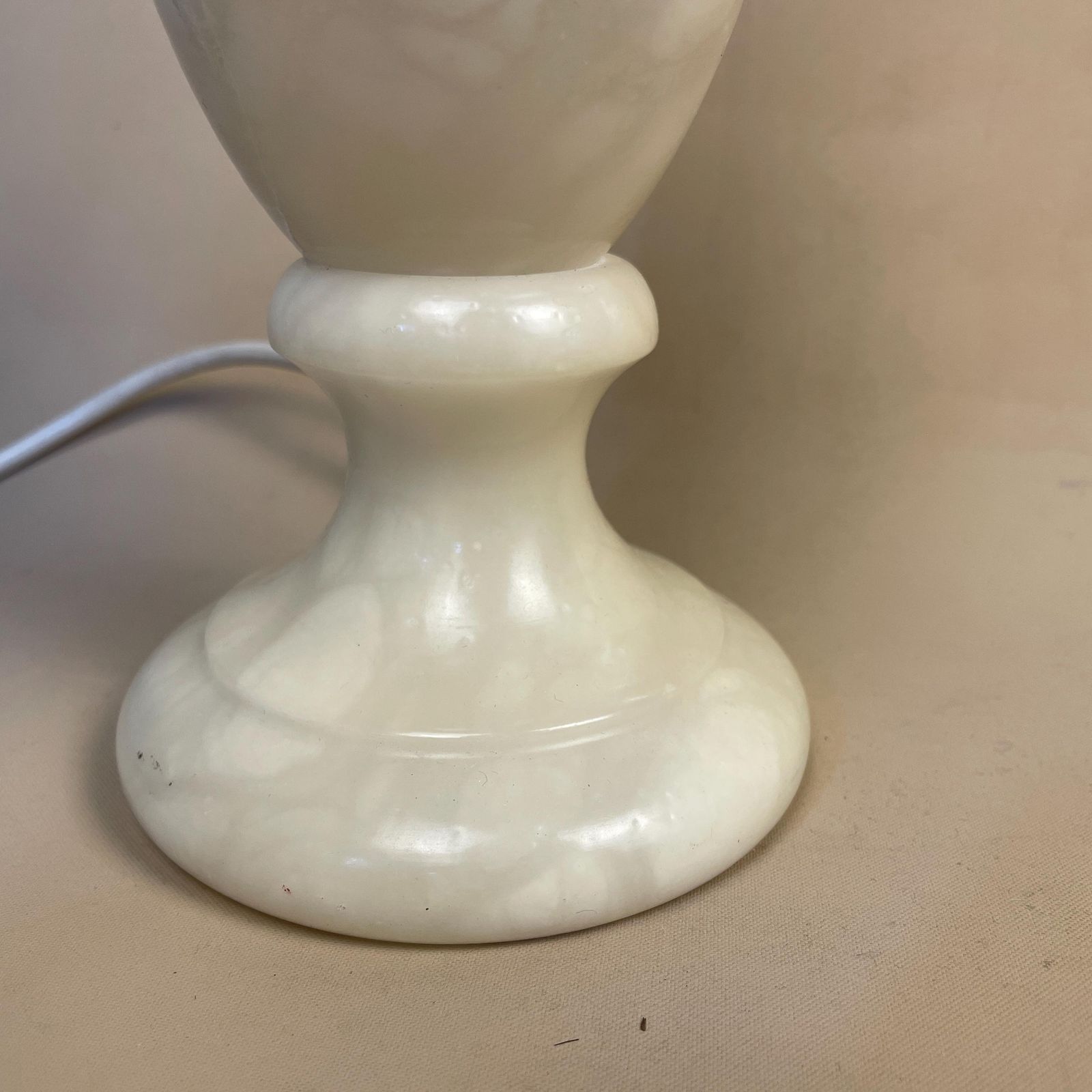 photo furniture Antique Marble Lamp Light Bedside Side Table Desk Round Base Marbled Patterned Detail Vintage Pattern Off White Cream Stone Pillar Heavy