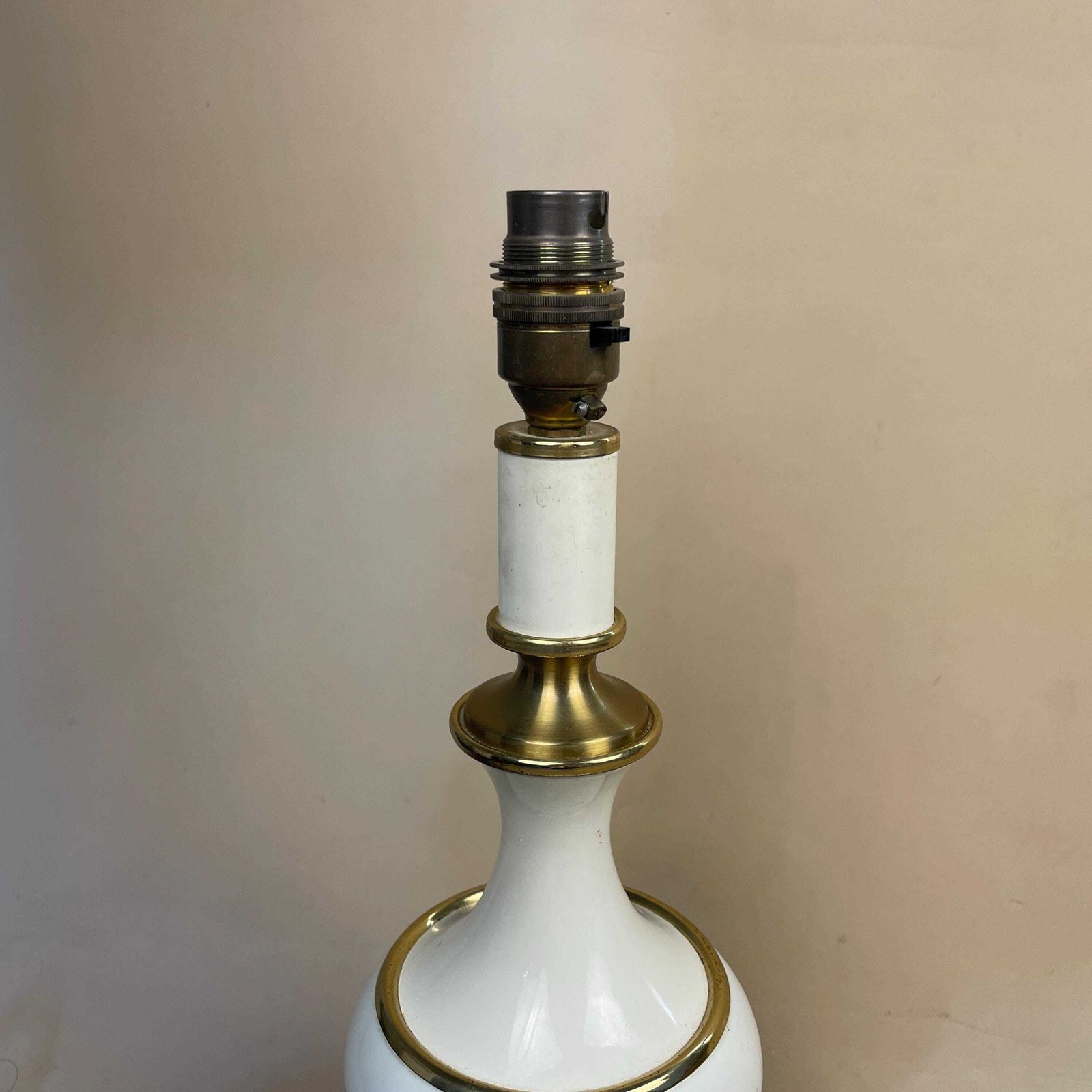Antique Ceramic Gold Brass Metal Lamp Light Bedside Table Desk Porcelain Vase Cream Classic Cottage Vintage Medium Square Base photo for sale
