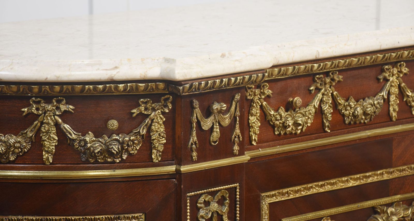Louis XVI Style Mahogany Cabinet photo vinterior