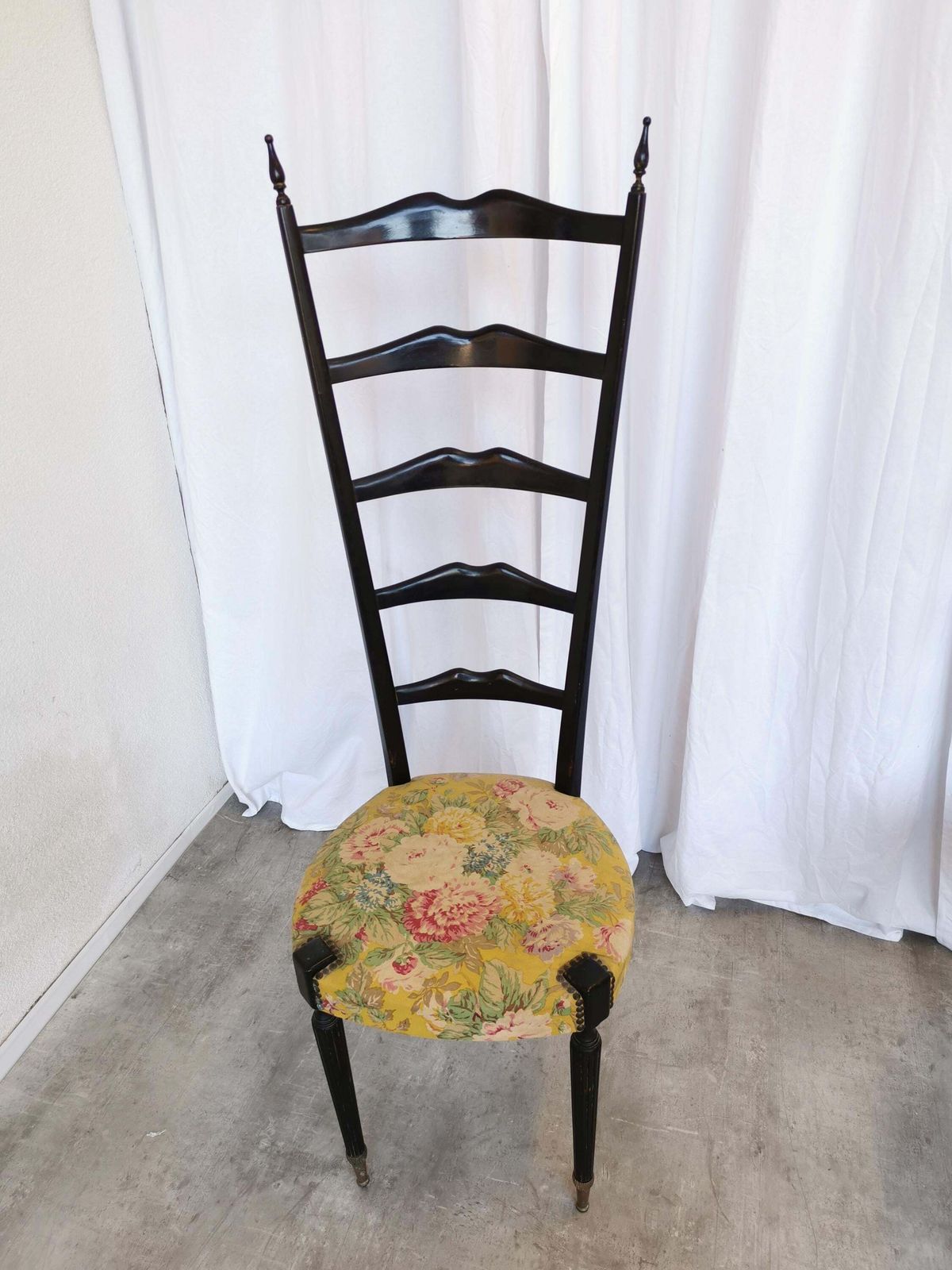 1 Of 2 Vintage High Back Chiavari Chairs By Paolo Buffa / Italy 1950s / Mid Century Modern Ladder Dining Chairs / Original Vintage Condition photo vinterior