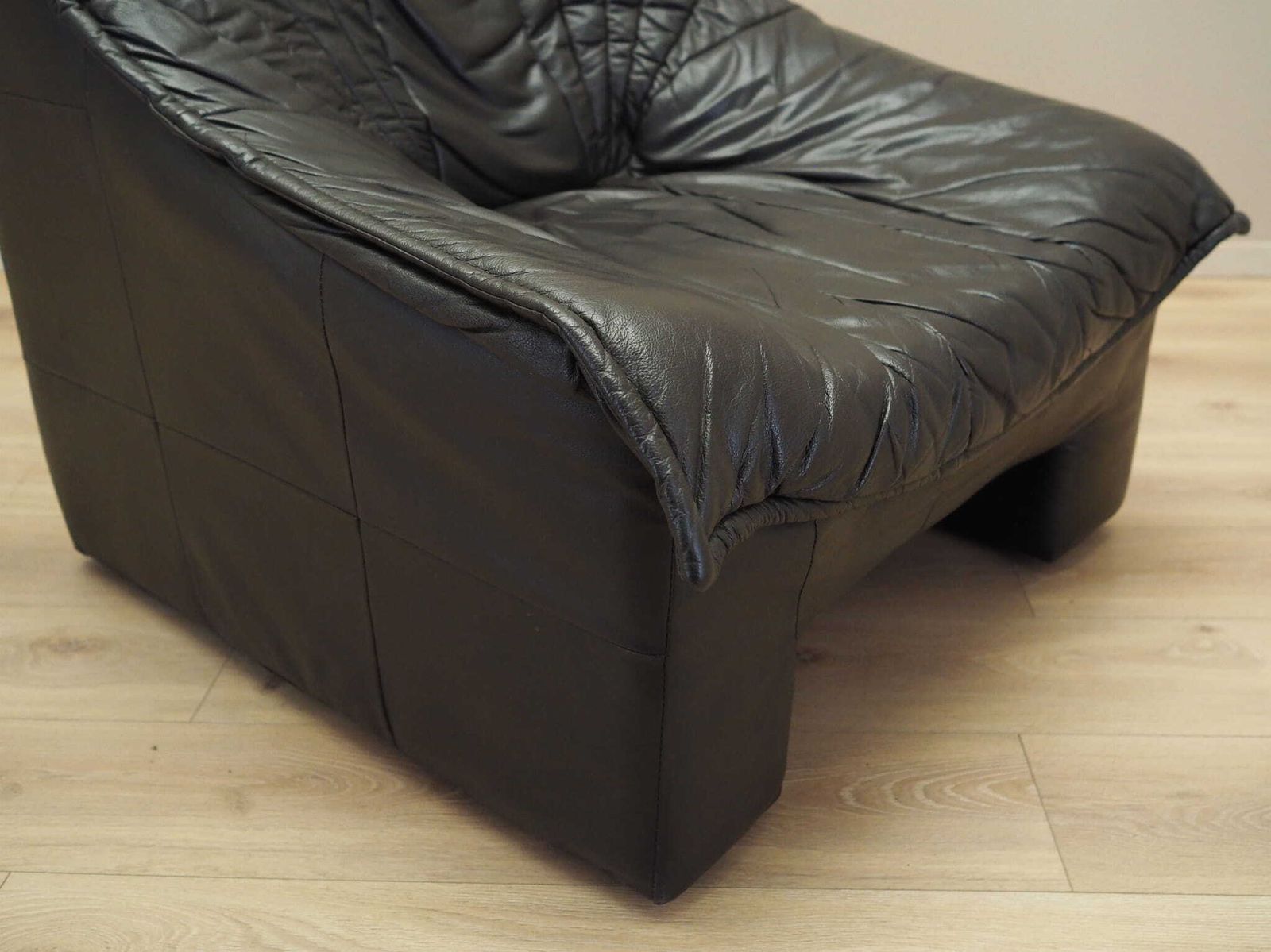 photo vinterior Leather Armchair, Italian Design, 1960s, Production: Italy