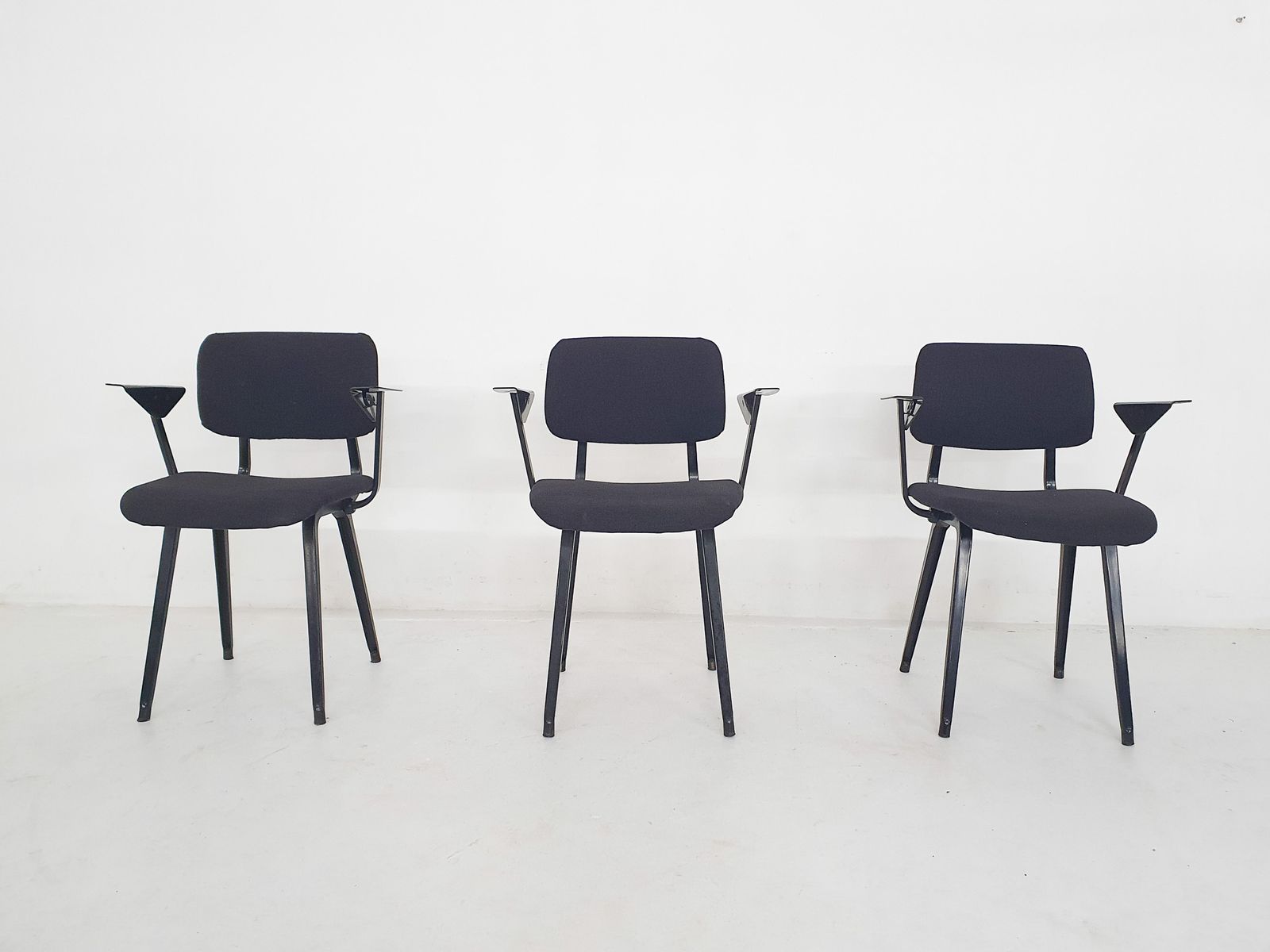 Set Van Drie Friso Kramer Voor Ahrend De Cirkel "Revolt" Stoelen, Nederland, Ca. Jaren 1960 photo for sale
