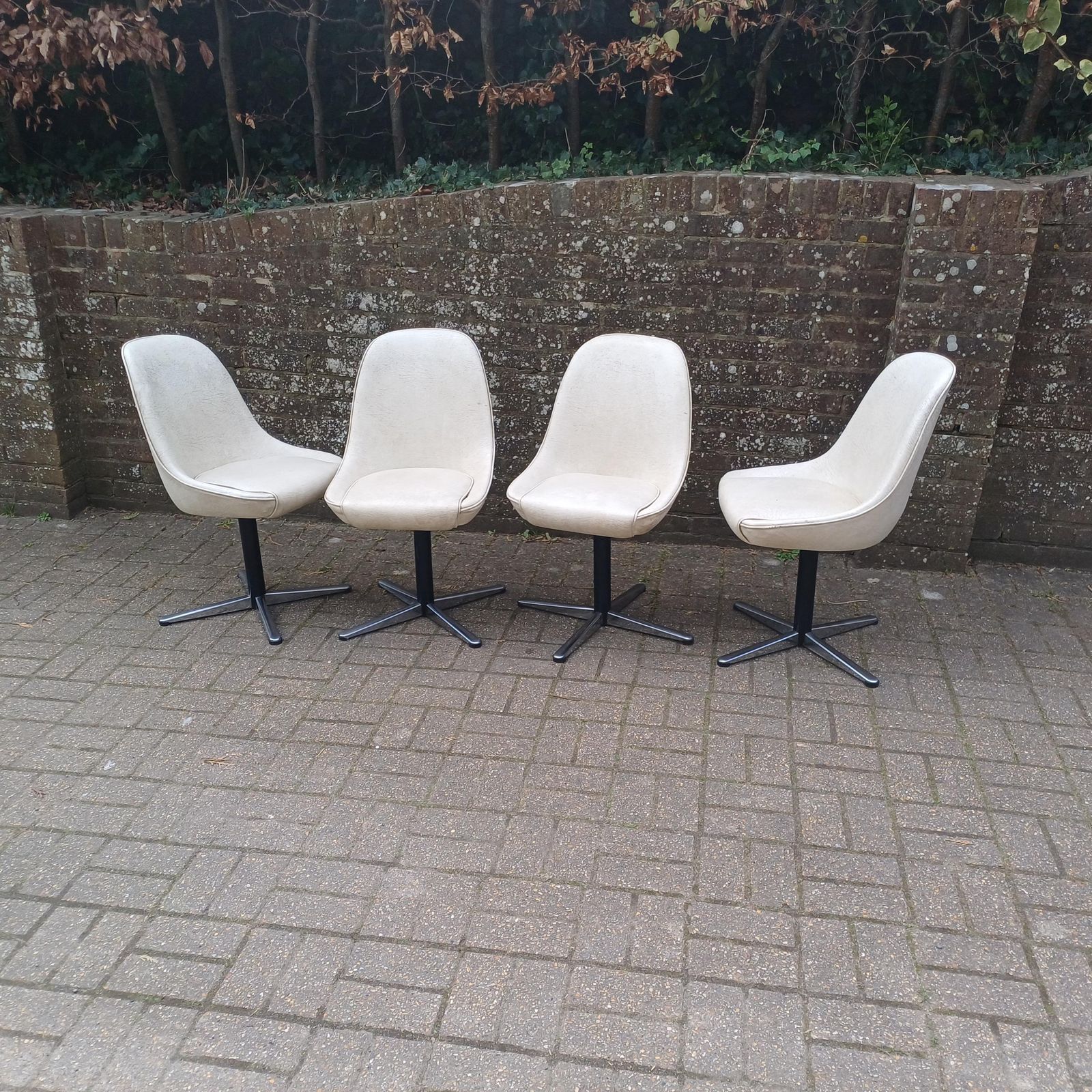 Set Of 4 Vintage Retro Centa 70s Chrome Plastic And Vinyl Dining Chairs