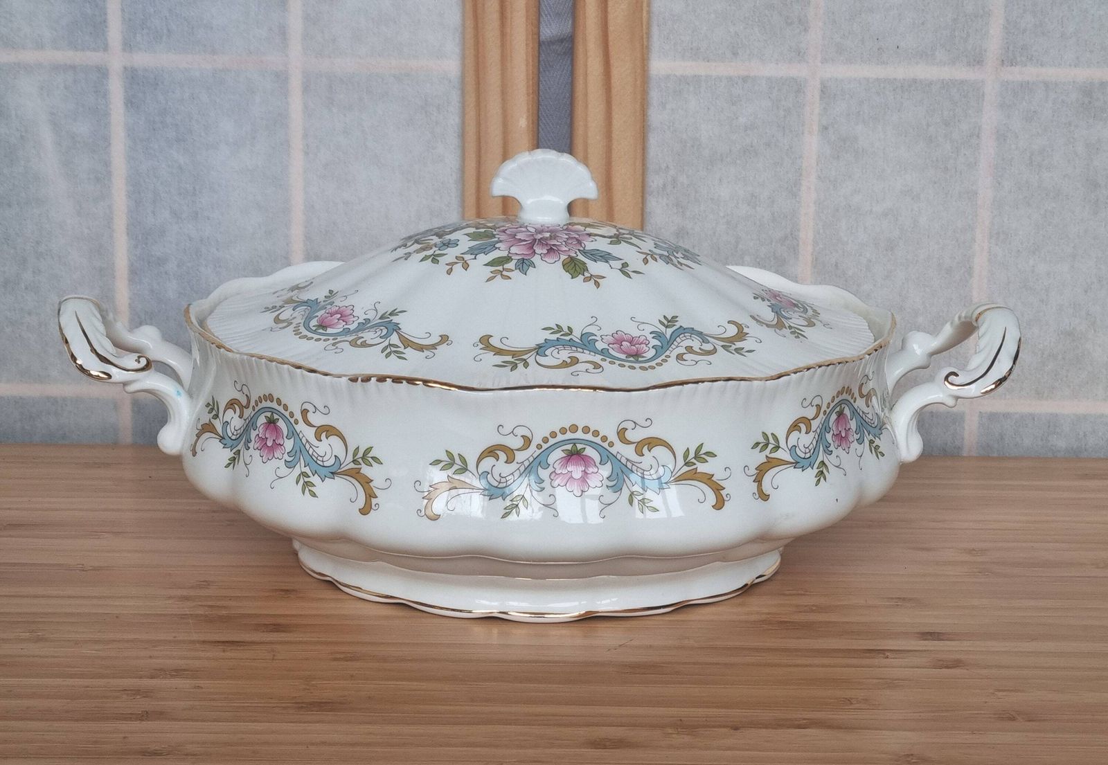 Soup Tureen With Lid, Pink Indian Tree, Vintage English China, White Pink Floral, Royal Standard Mandarin Pattern photo for sale