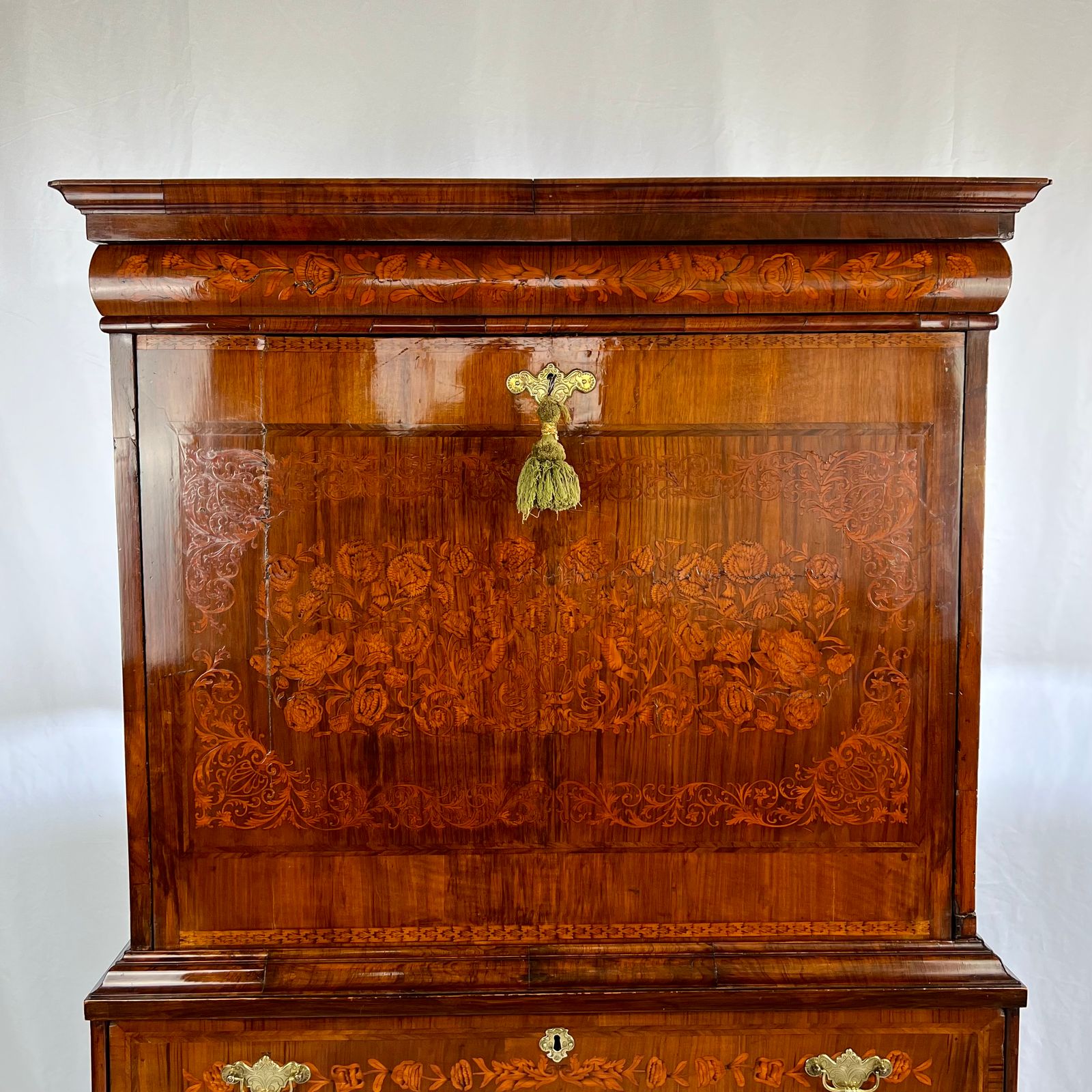18th Century Walnut And Floral And Seaweed Marquetry Inlaid Escritoire photo for sale