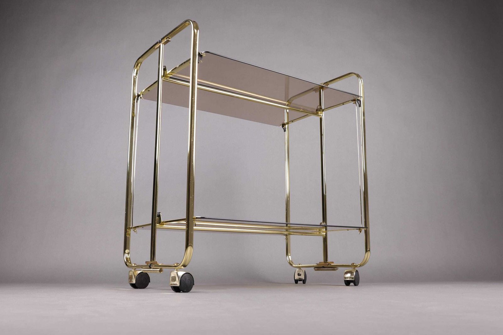 Vintage Opvouwbare Barkar | Gouden Trolley Met Rookglas | Mid Century Modern Serveerwagen Op Wielen, Jaren 1980 photo vinterior