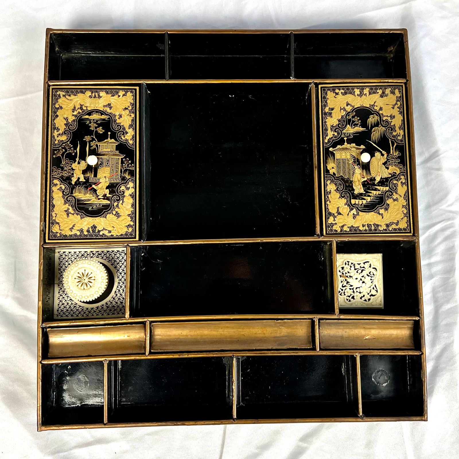 Furniture Regency Chinoiserie Chinese Export Sewing/ Work Table photo