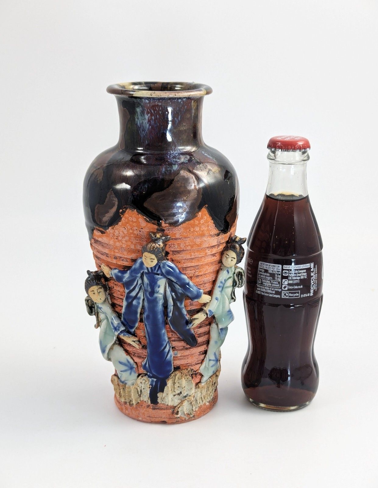 photo vinterior Sumida Gawa Japanese Vase With Child Figure, Signed Hiroshi Oxblood Glaze C 1900