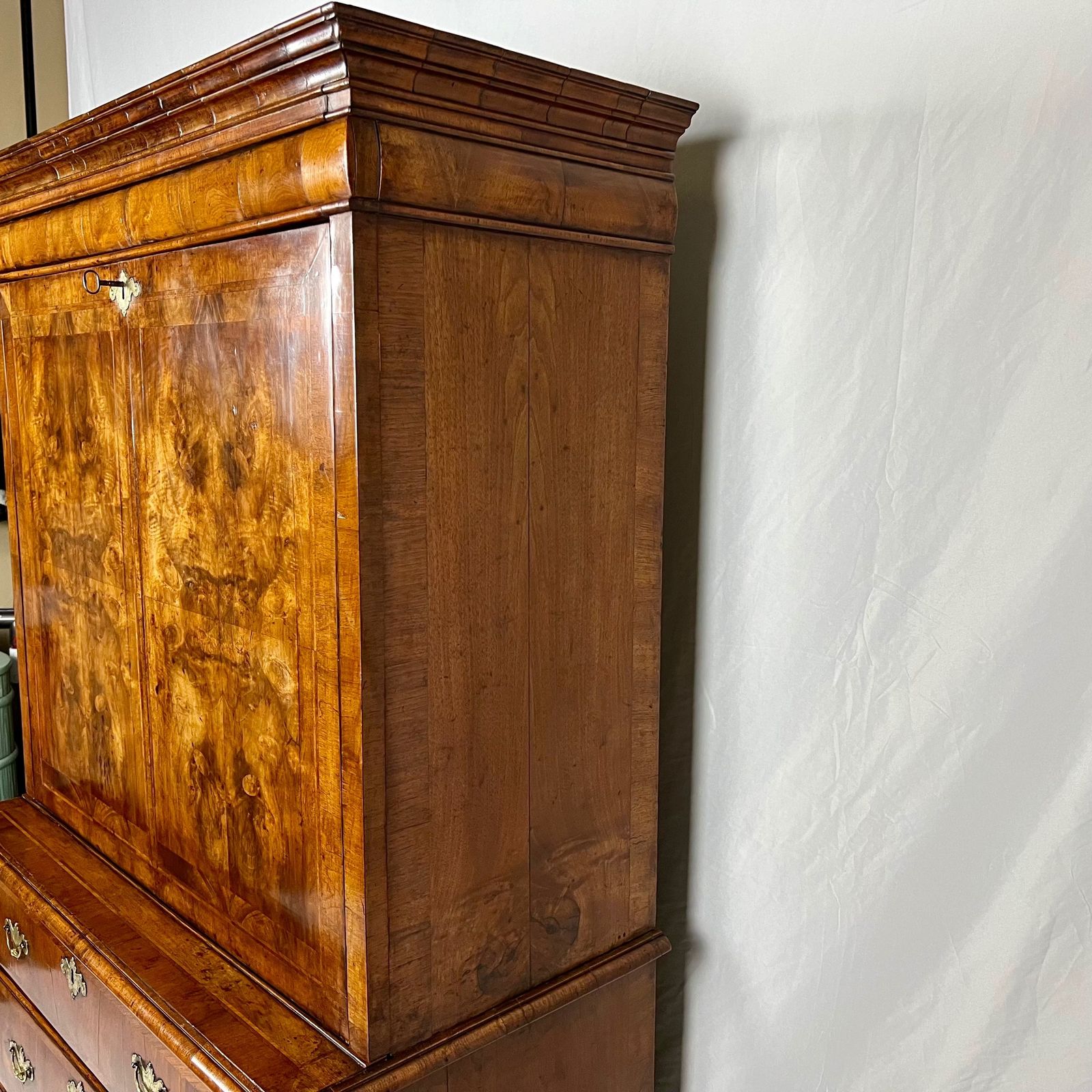 photo buy Queen Anne/ George I Inlaid, Figured Walnut Escritoire