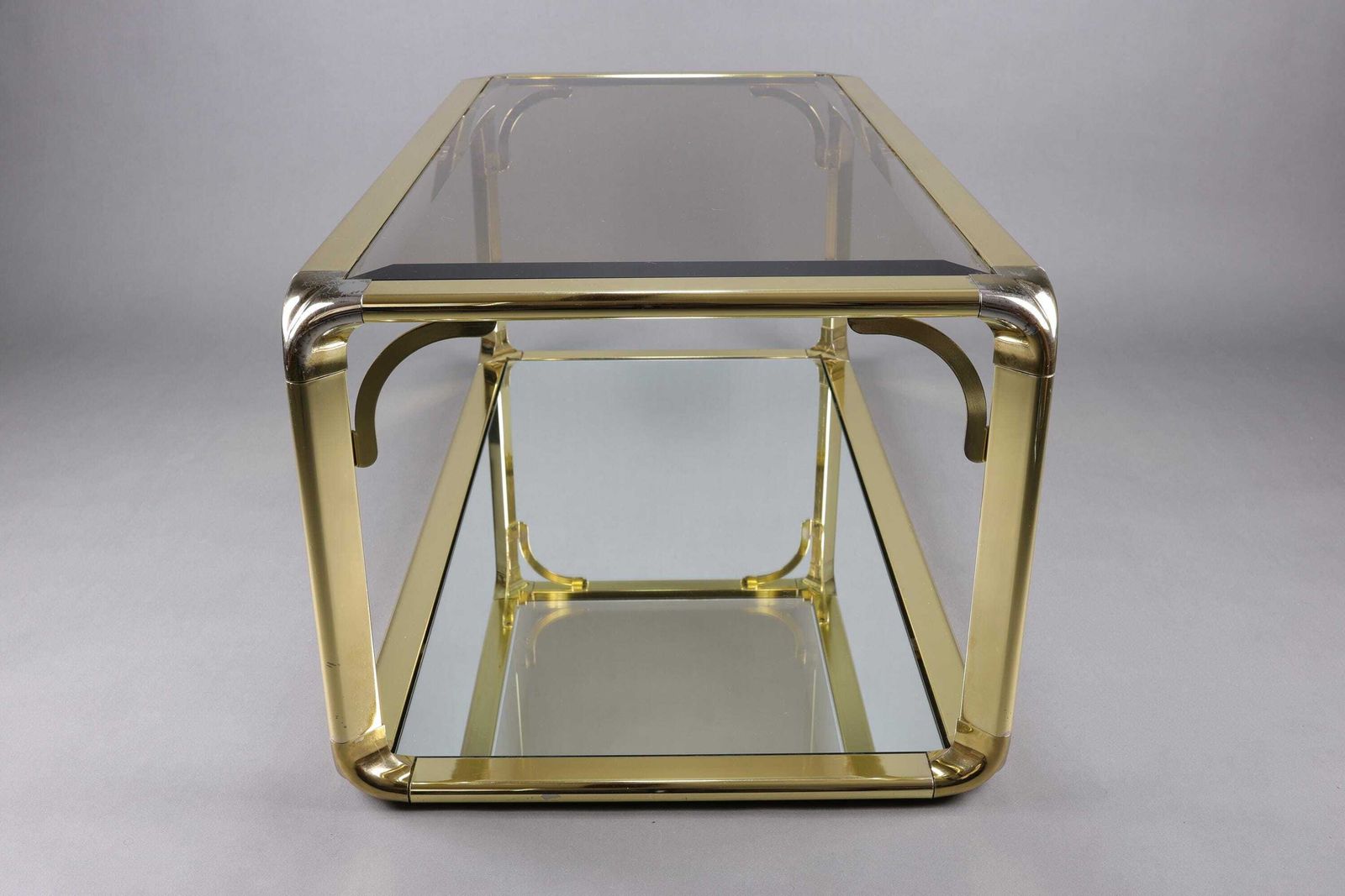 Salontafel Met Rookglas Uit De Jaren 1970 | Hollywood Regency Stijl | Gouden Accenten | Mid Century Modern photo Meubels