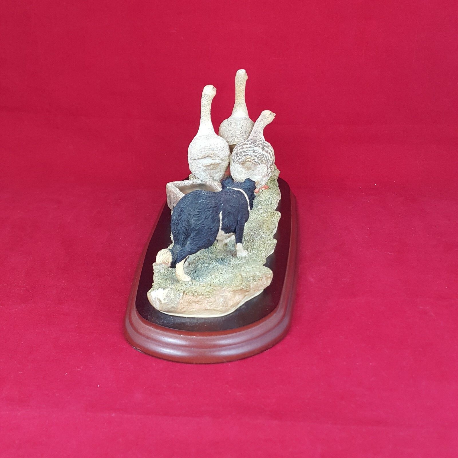 photo furniture Border Fine Arts A Wild Goose Chase B0088 With Cao Boxed  Bfa 5466
