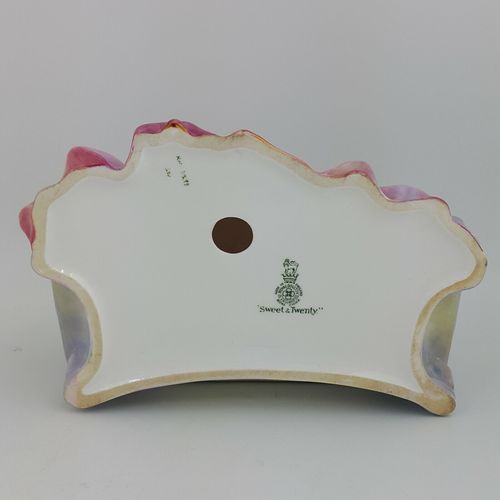 Royal Doulton Figurine Hn1298 Sweet And Twenty Rd 5169 photo for sale