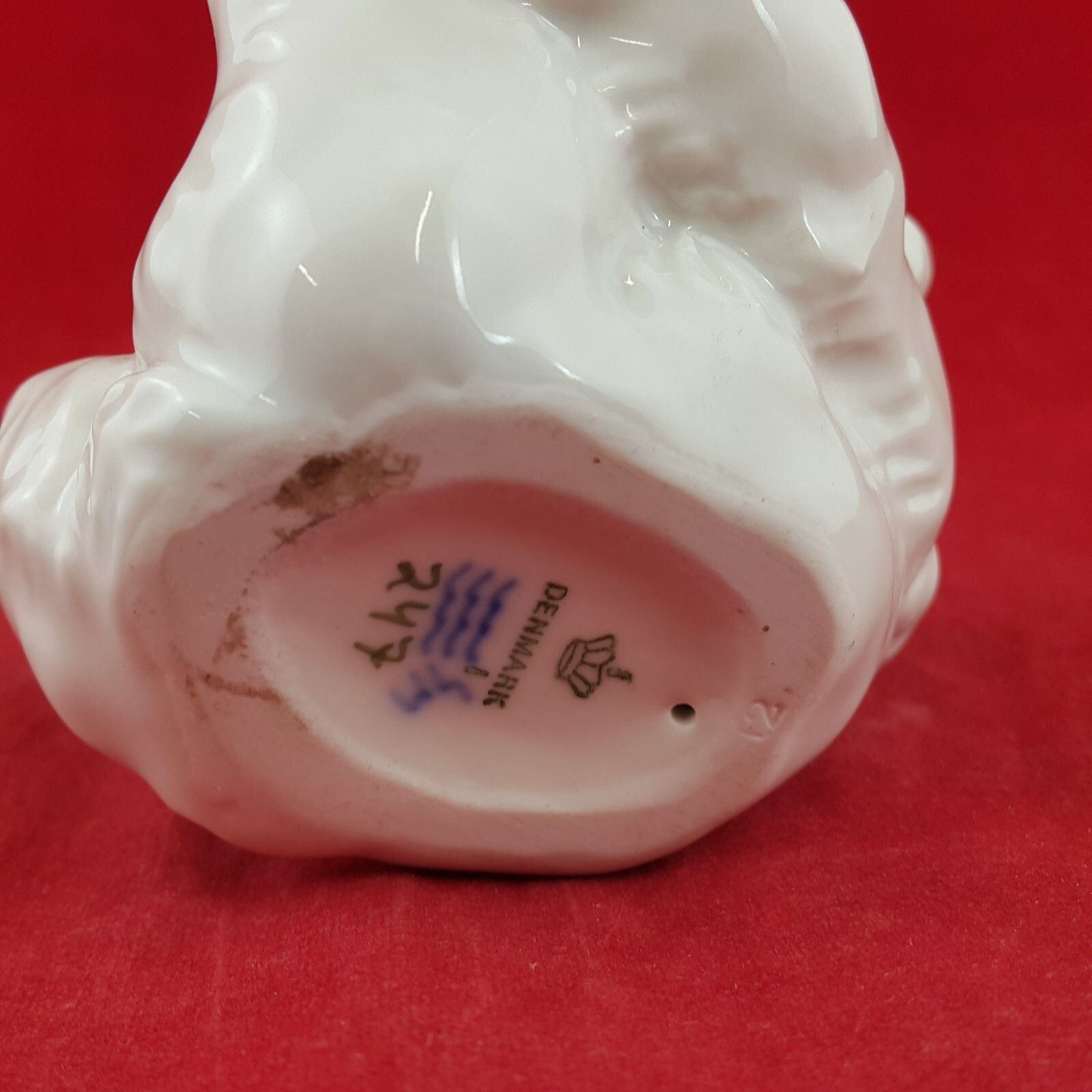 Royal Copenhagen 247 White Polar Bear Cub Figurine 7562 Rch photo for sale