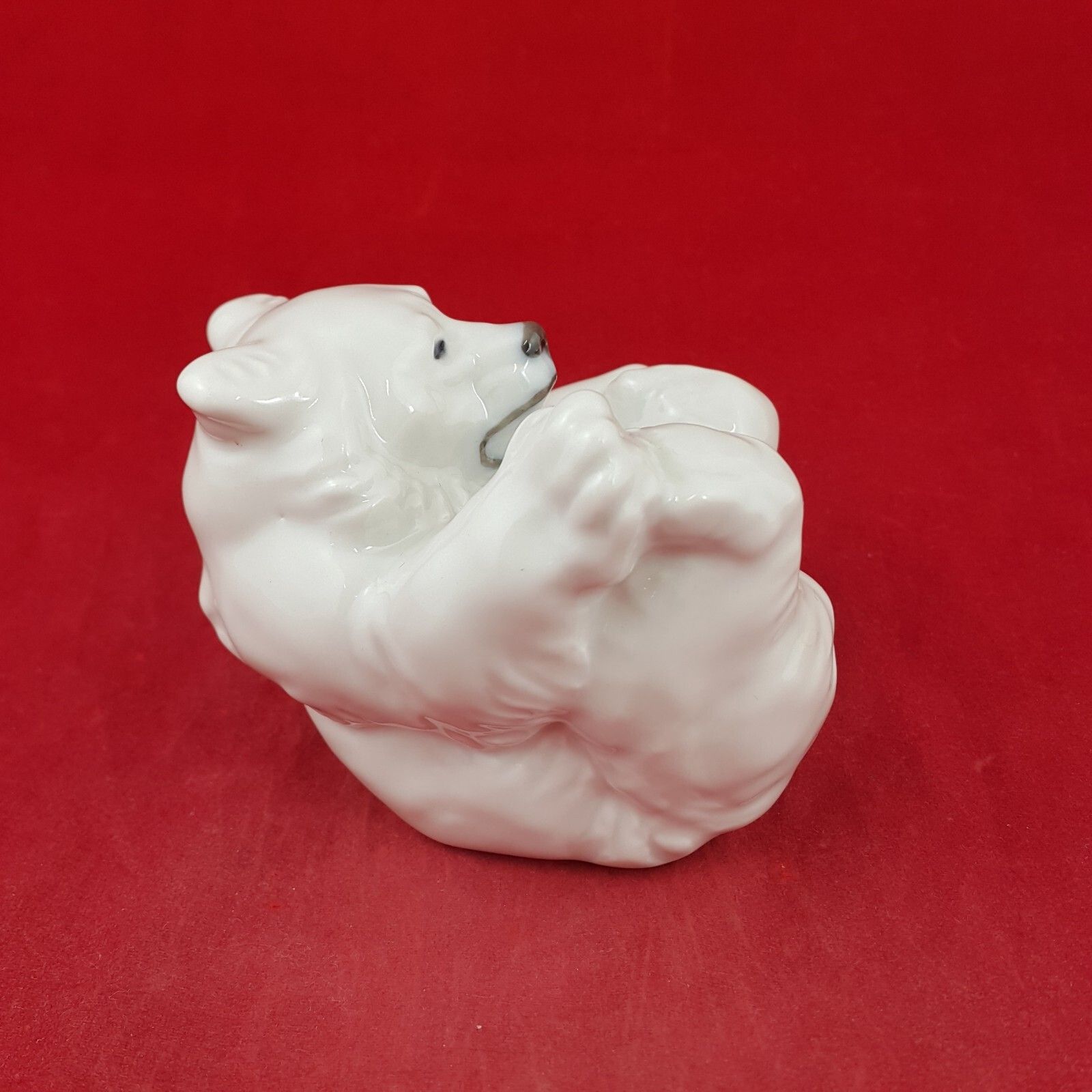 Royal Copenhagen 247 White Polar Bear Cub Figurine 7562 Rch photo 149.0