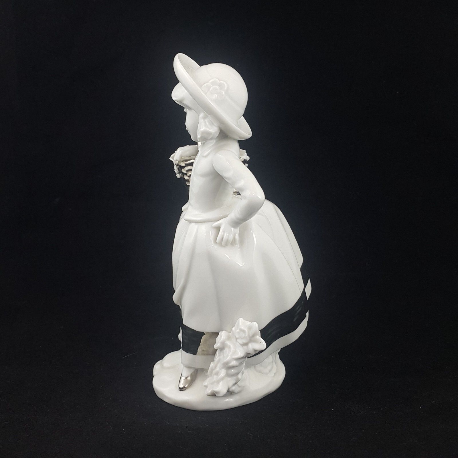 Nao By Lladro Figurine Re Deco Sweet Scent 6723 L/N photo 165.0