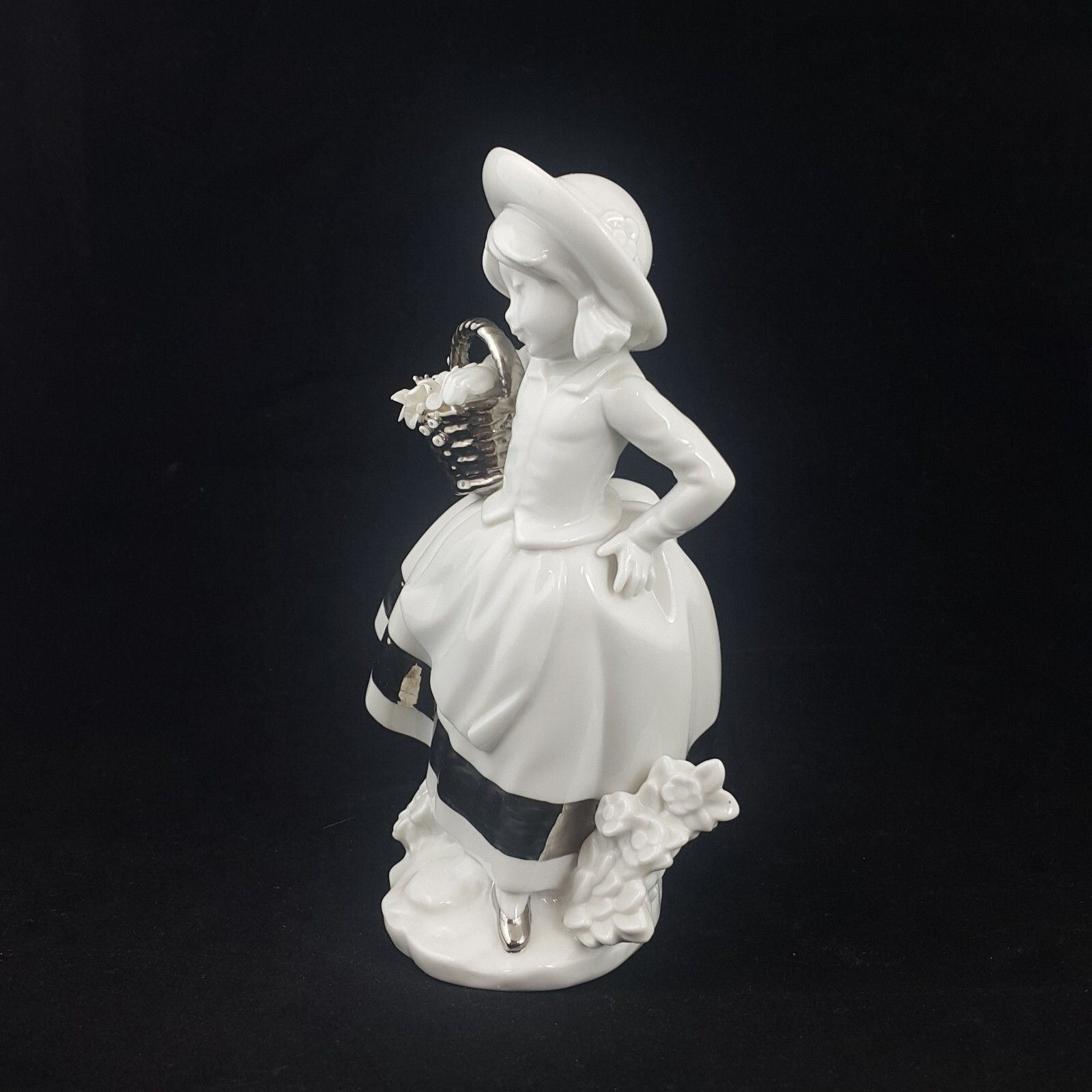 Nao By Lladro Figurine Re Deco Sweet Scent 6723 L/N photo buy