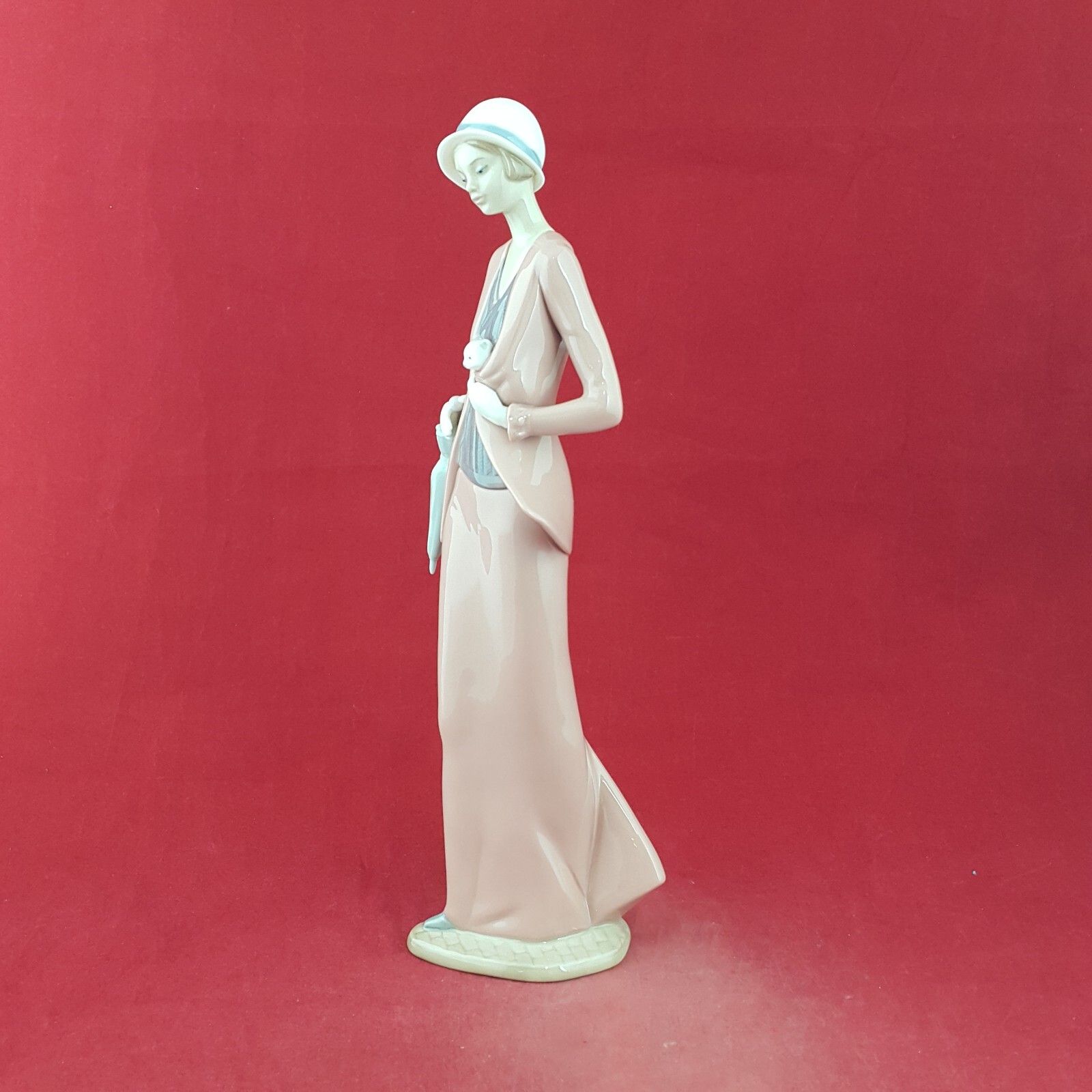 Lladro Nao Figurine 1232 Autumn Stroll Women With Cat Boxed L/N photo buy