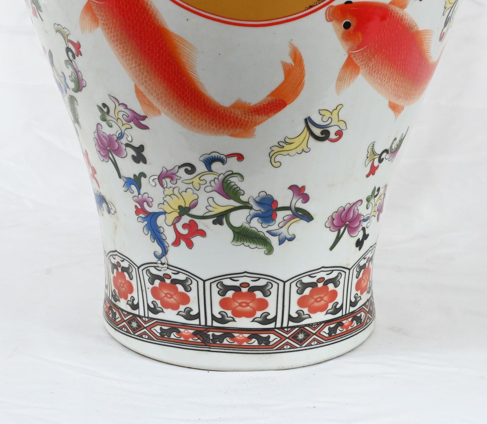 Chinese Kangxi Porcelain Urn Goldfish Vase photo furniture