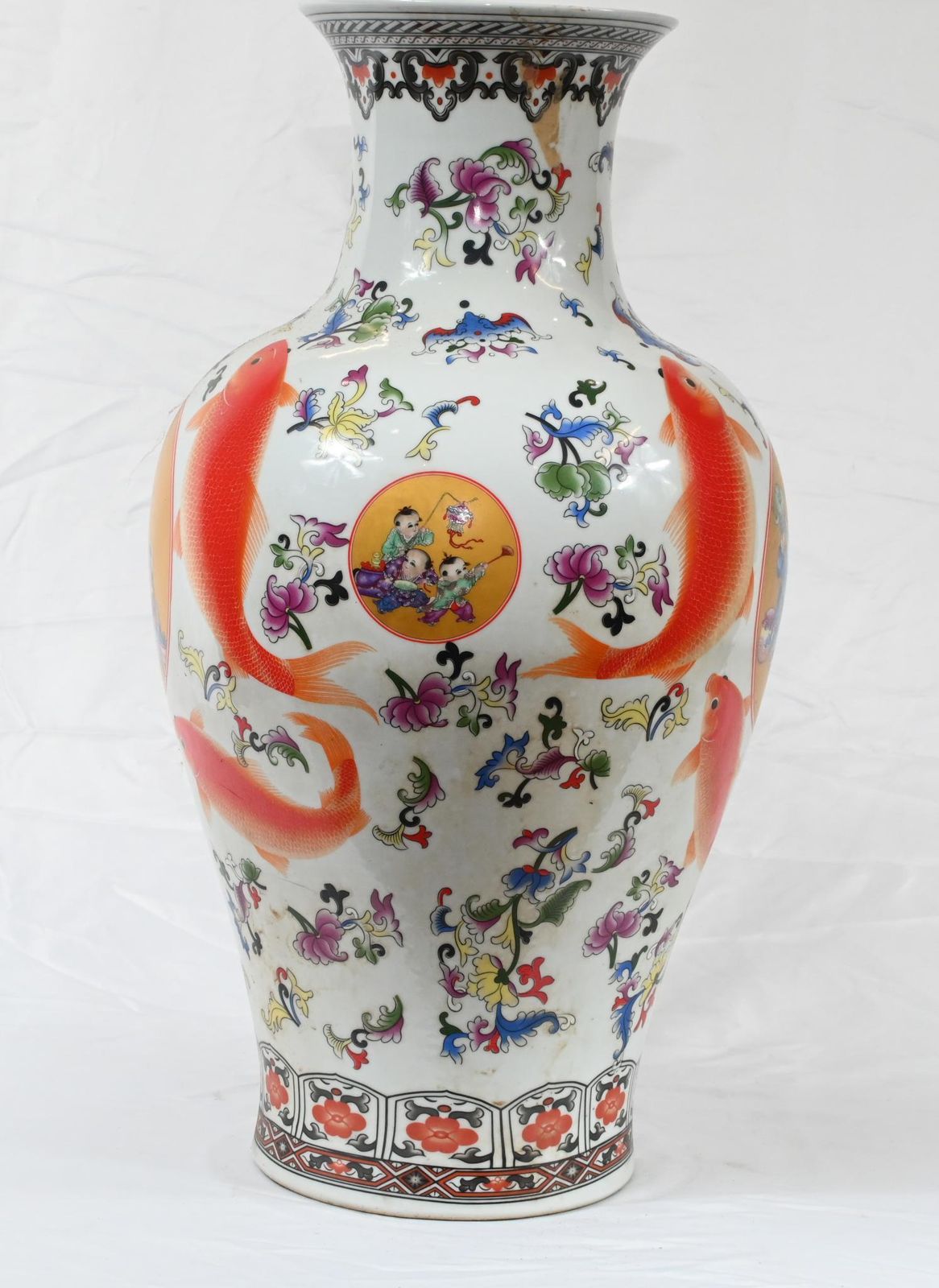 Chinese Kangxi Porcelain Urn Goldfish Vase photo 550.0