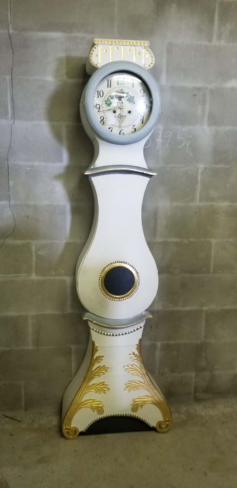 Swedish Mora Clock Antique White Grey Fryksdall Carved Hood Detail, Early 1800s