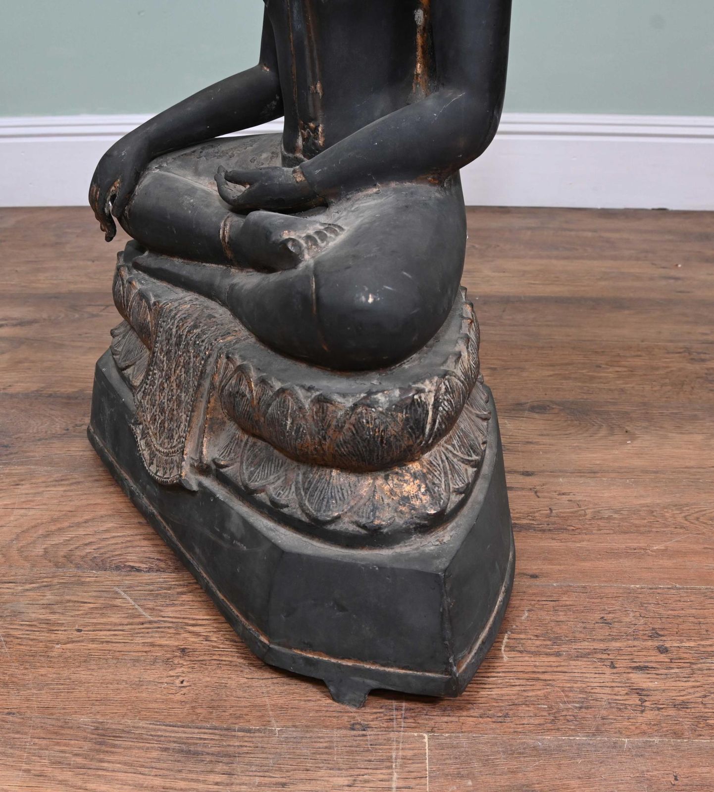 1850.0 Bronze Nepalese Buddha Statue Meditation Antique Buddhist Art photo