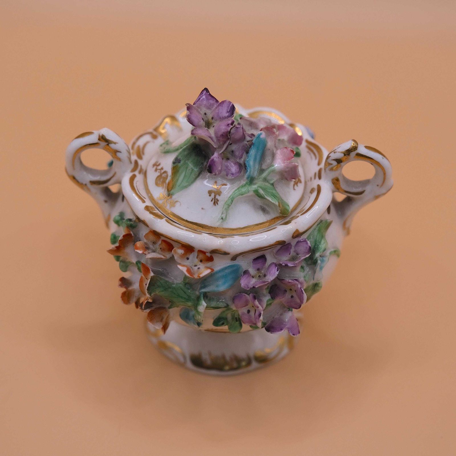 Coalport Coalbrookdale Porcelain Pot & Lid, Coalbrookdale Porcelain photo furniture