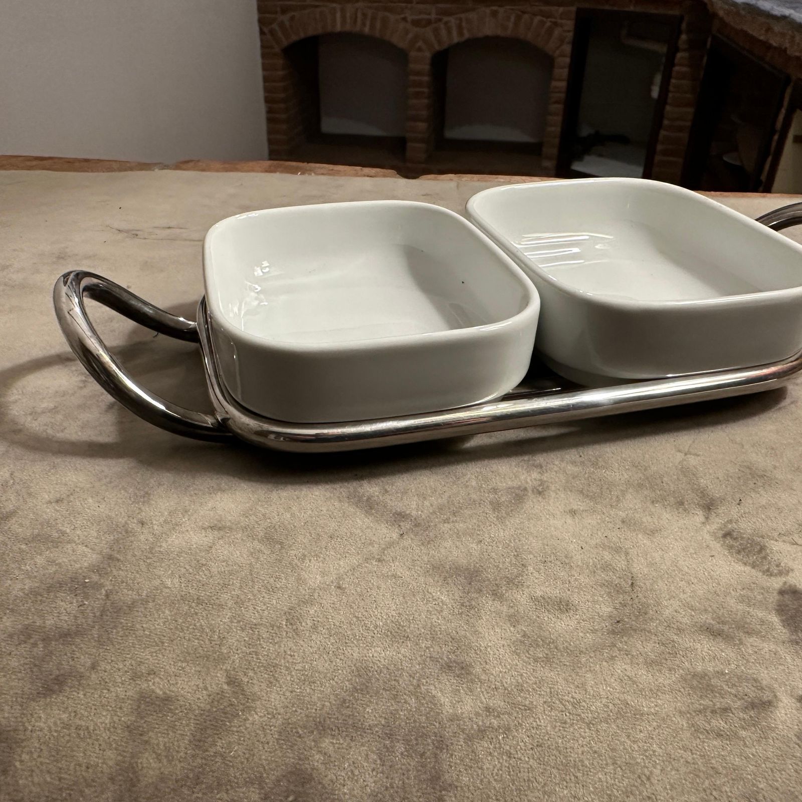 1980s Minimalist Lino Sabattini Silver Plated And Ceramic Small Appetizer Tray photo vinterior