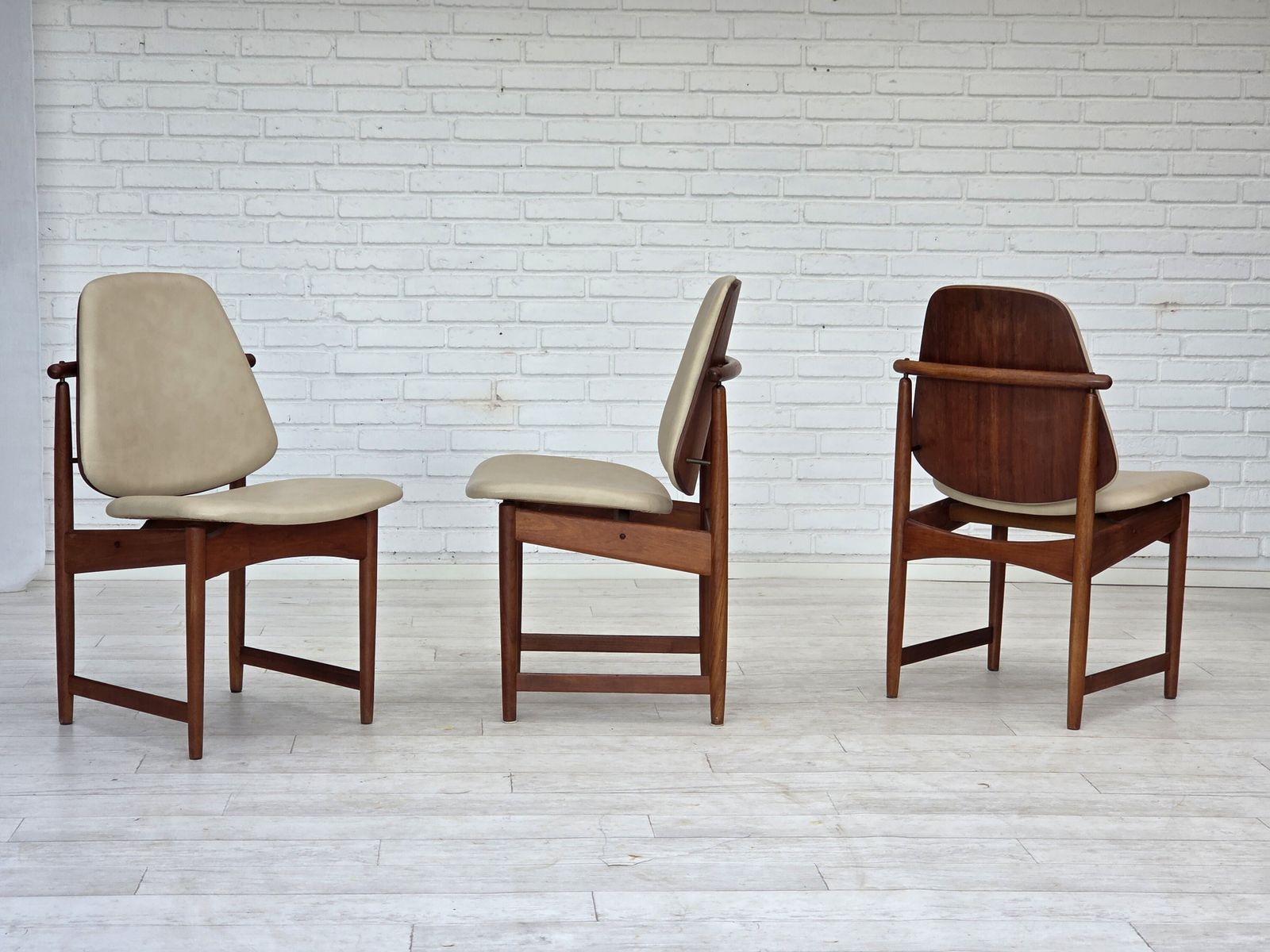1960s, Danish Design By Arne Vodder, Set Of 3 Chairs, Teak Wood, Furniture Leather. photo Furniture