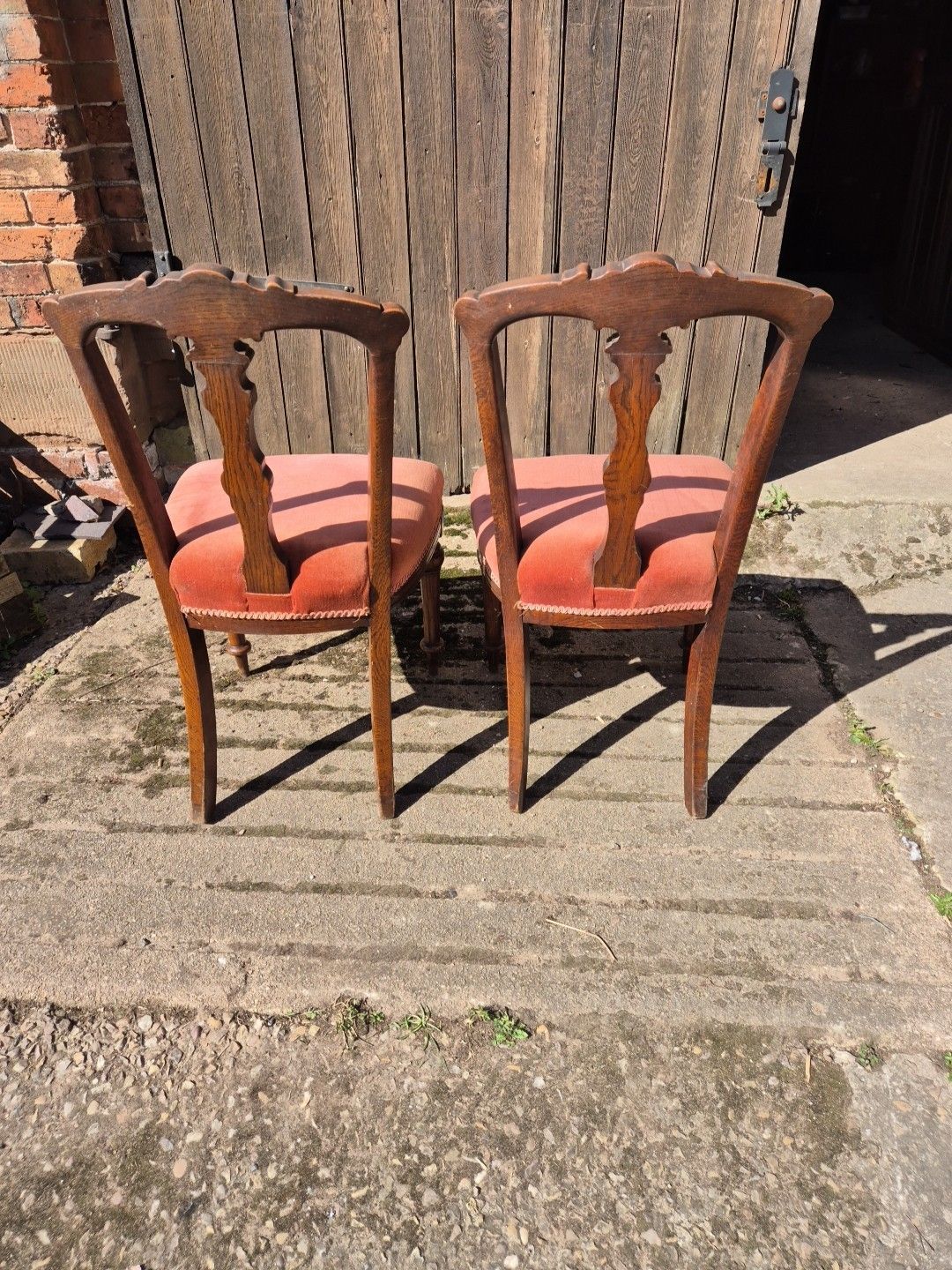 photo furniture Gorgeous Pair Of Oak Framed Antique Dining/Bedroom/Occasional Chairs