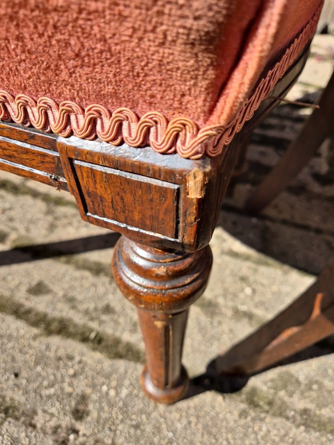 Furniture Gorgeous Pair Of Oak Framed Antique Dining/Bedroom/Occasional Chairs photo