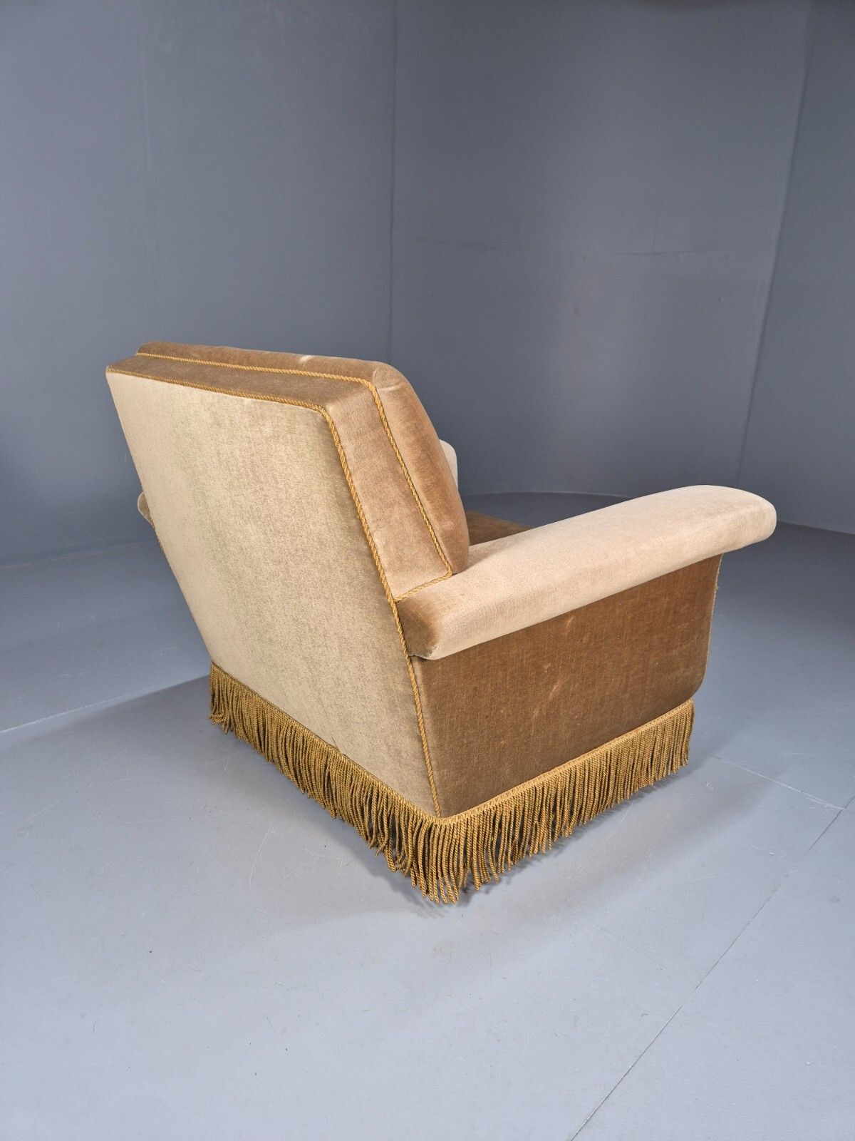 photo vinterior Vintage Danish Lounge Chair Gold Velour Tassels 1960s Retro Mcm Eb8947 Vclo