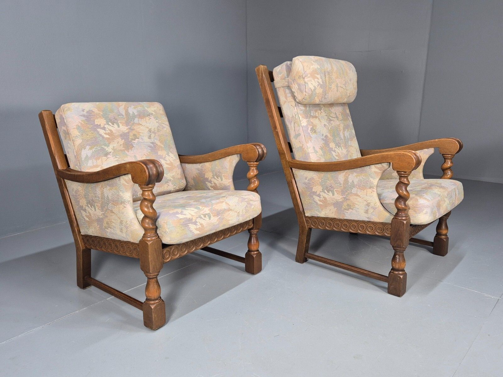 2 Vintage Danish Lounge Chairs Floral Beige Cotton Oak Frame Baroque Eb8952 Vclo photo 433.0