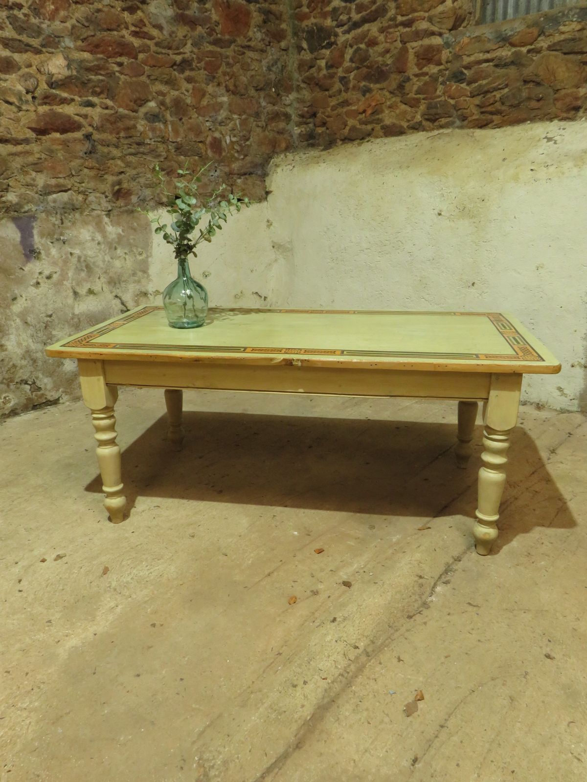 320.0 Shabby Chic Dining Table photo