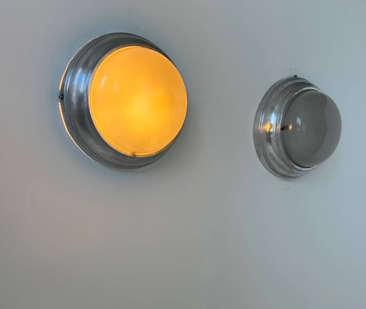 Pair Of Vintage Art Deco Wall Lights, Chrome And Sandblasted Glass, France 1930 photo vinterior