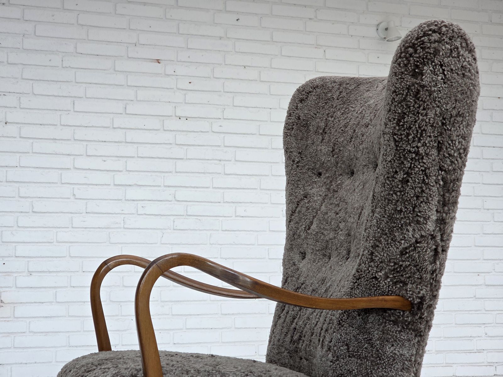 Ca. Jaren 1960, Opnieuw Beklede Deense Fauteuil, Echt Schapenleer. photo 2950.0
