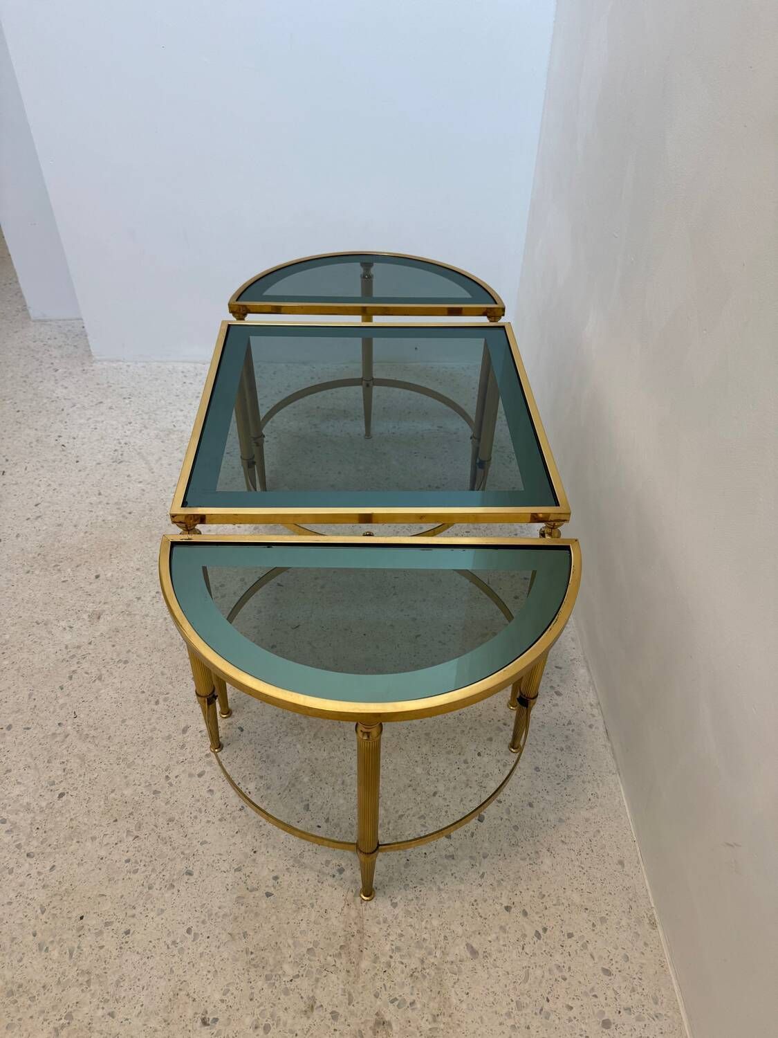 photo vintage Neo Classic Coffee Table In Brass And Smoked Glass