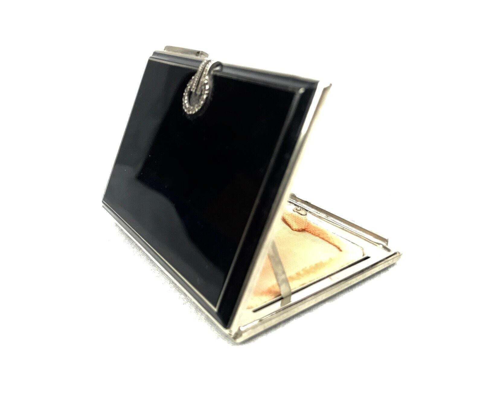 Art Dec Compact With Self Cleaning Mirror / Enamelled Case/ Power Compact